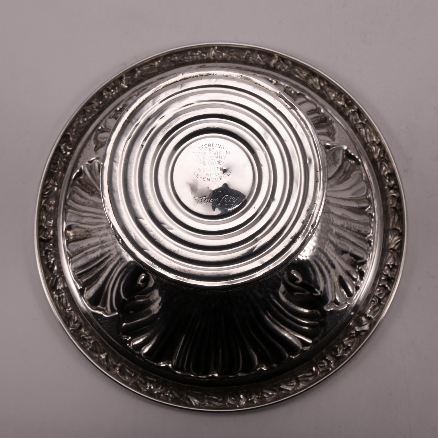 19th Century Silver Small Leaves Decorated Platter For Sale 6