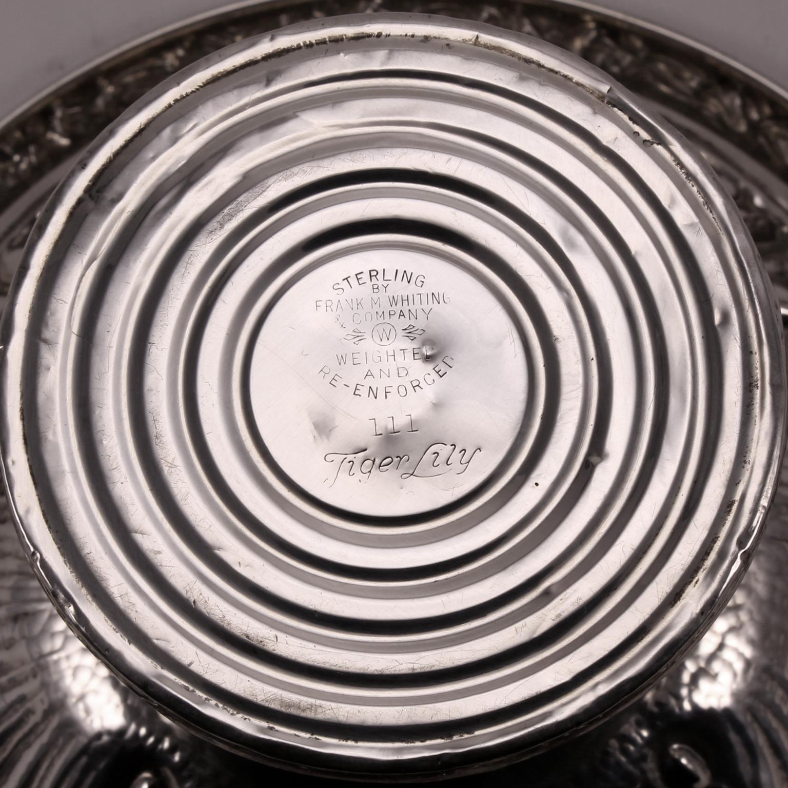 19th Century Silver Small Leaves Decorated Platter For Sale 7