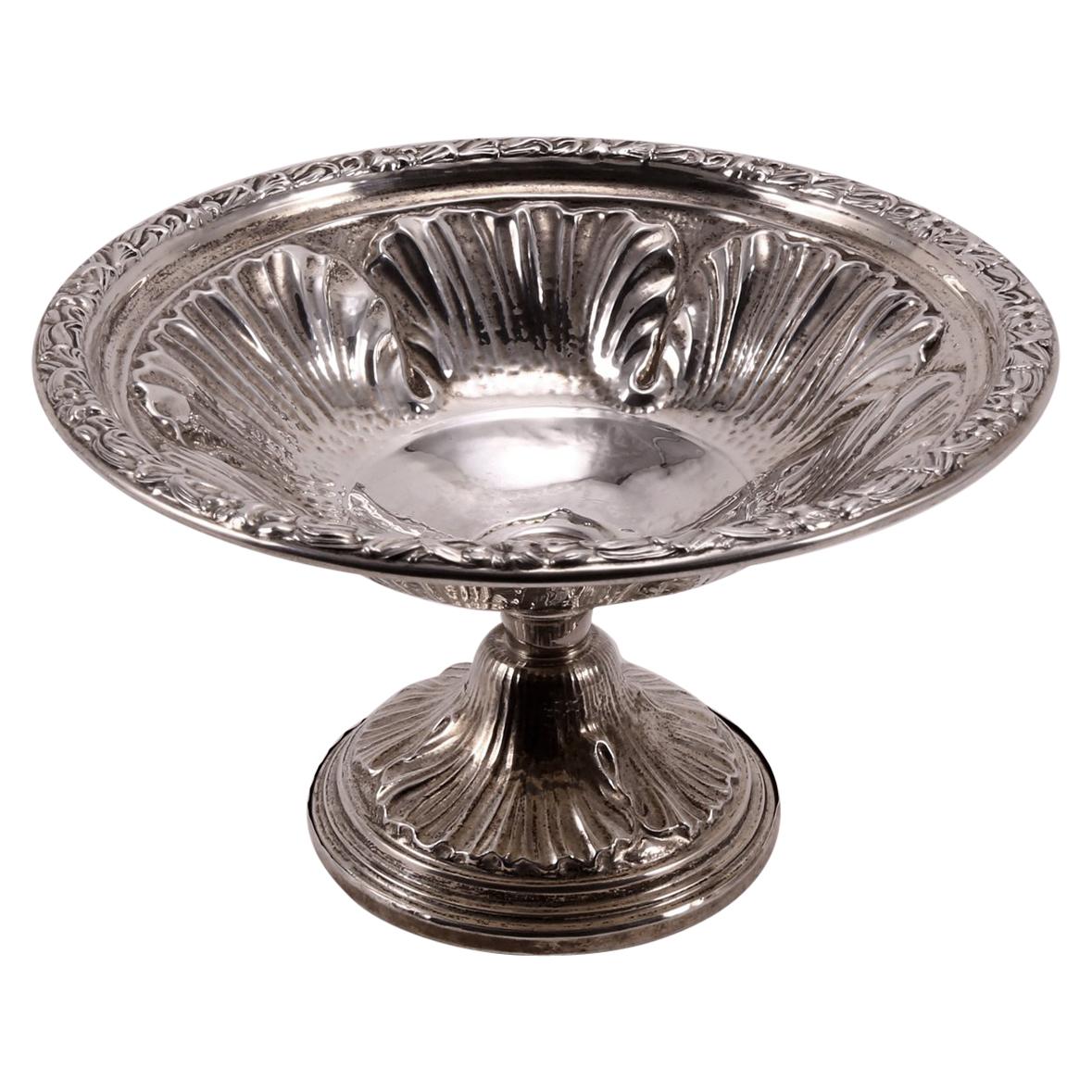 19th Century Silver Small Leaves Decorated Platter For Sale