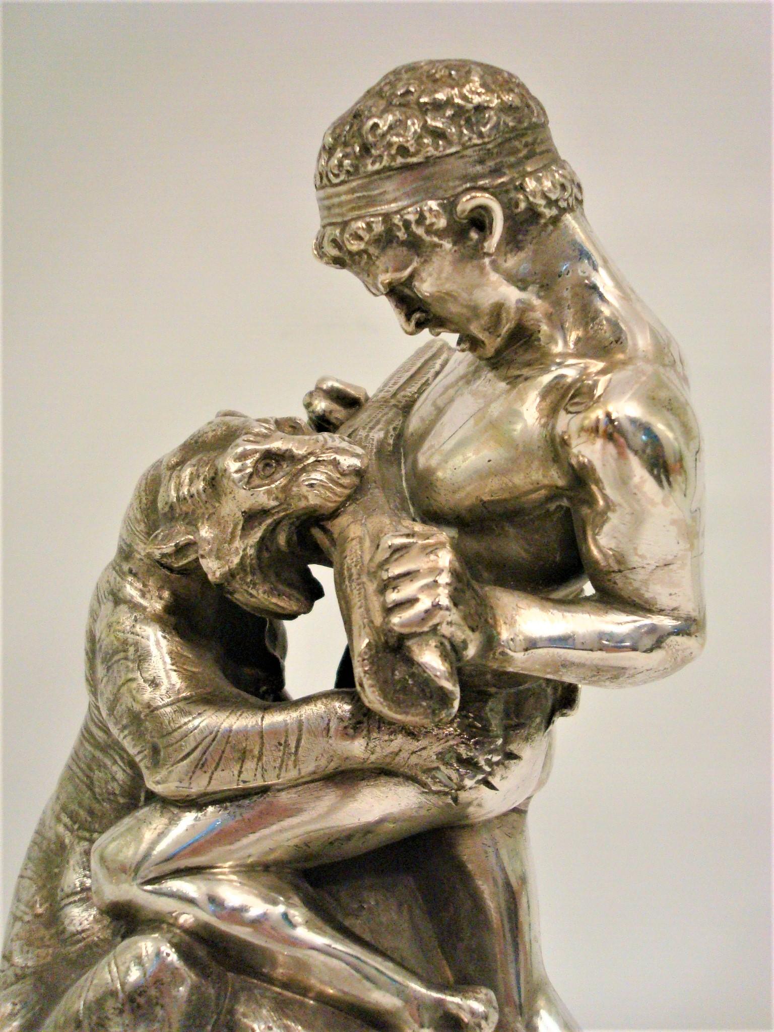 Français Sculpture en bronze argenté du 19ème siècle « Struggle for Life » d'E. Drouot en vente