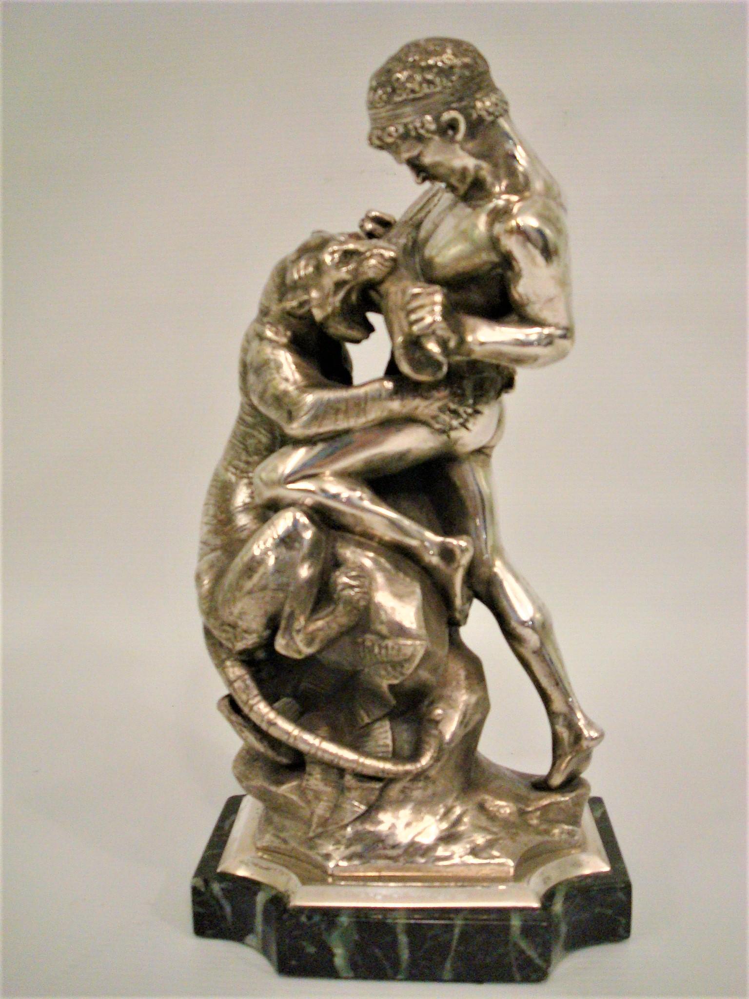 Argenté Sculpture en bronze argenté du 19ème siècle « Struggle for Life » d'E. Drouot en vente