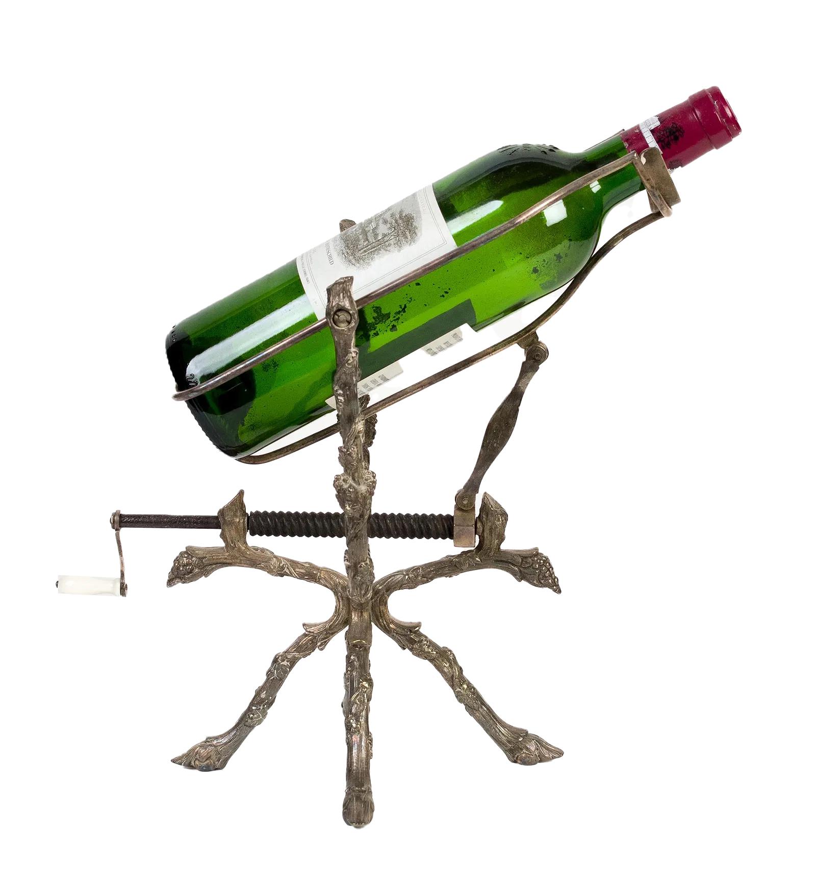 Berceau à vin / machine à décanter en bronze argenté du XIXe siècle à motif de vigne en vente 5