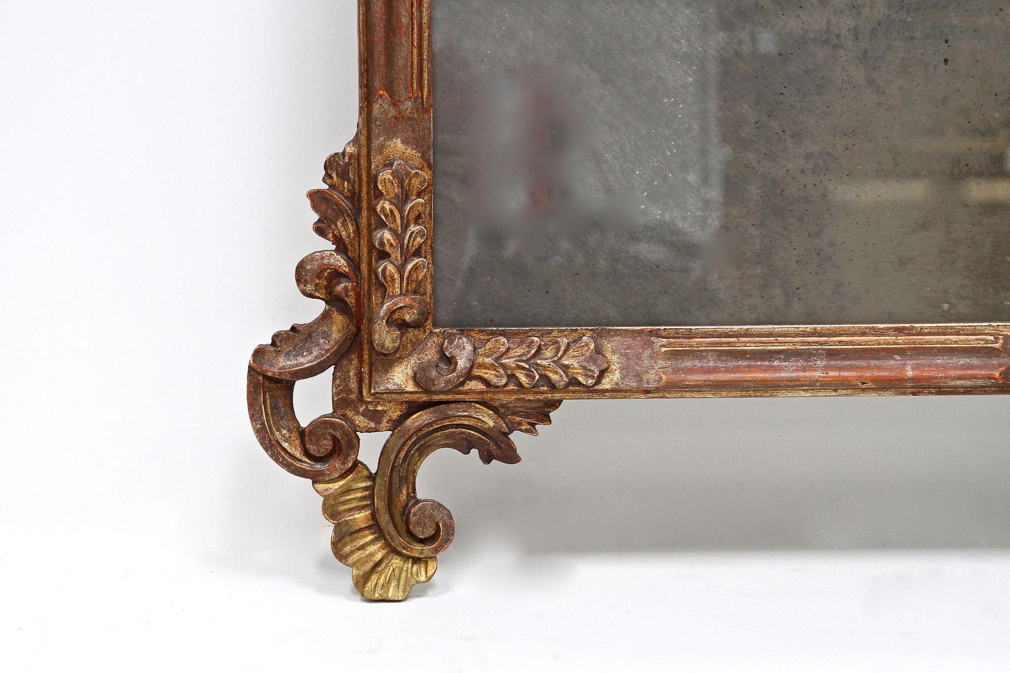 XIXe siècle Miroir mural vénitien argenté/ bronzé du 19ème siècle, sculpté à la main, Italie vers 1840 en vente
