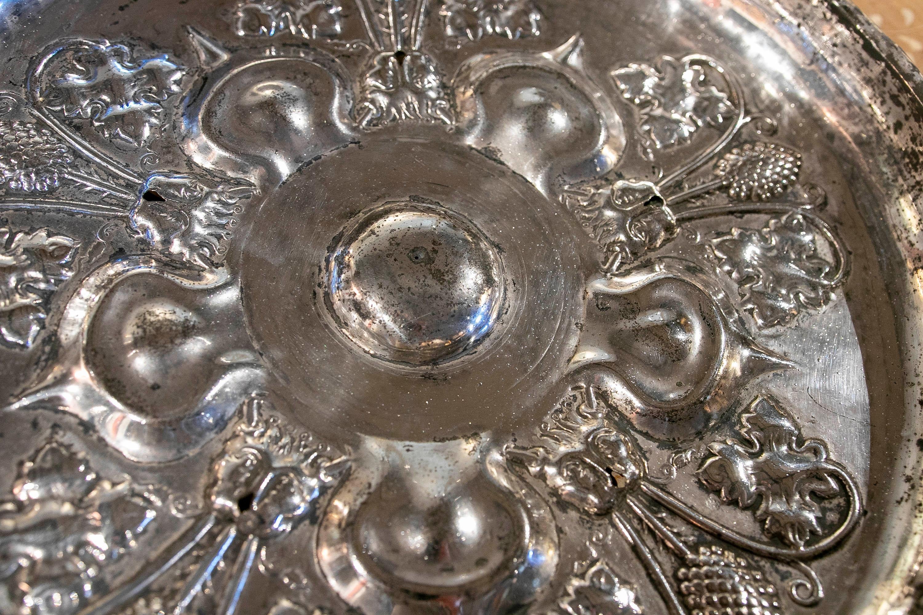 19th Century Silvered Metal Plate with Flower and Face Decoration For Sale 5
