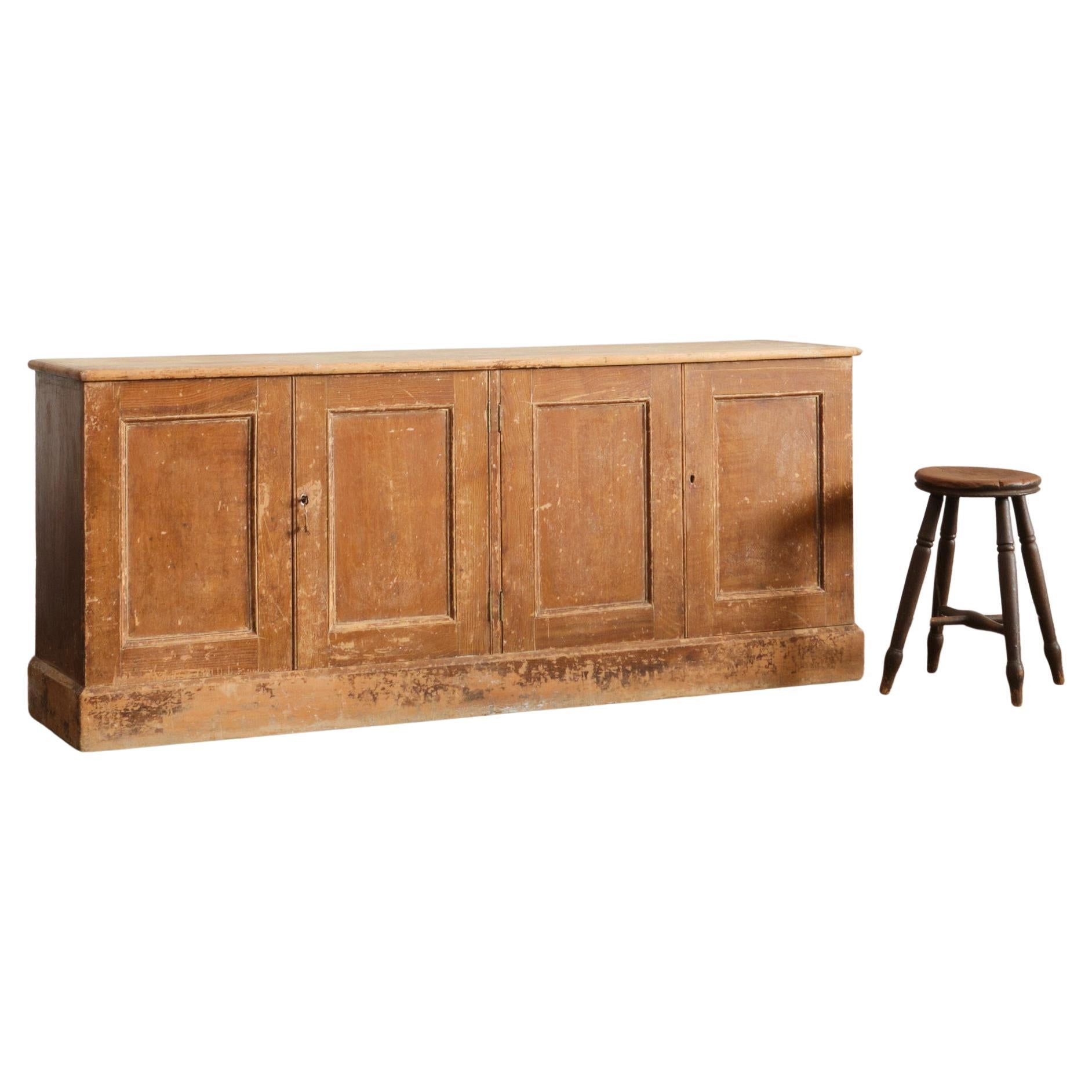 Base de commode du 19e siècle en simili Oak gratté à sec en vente