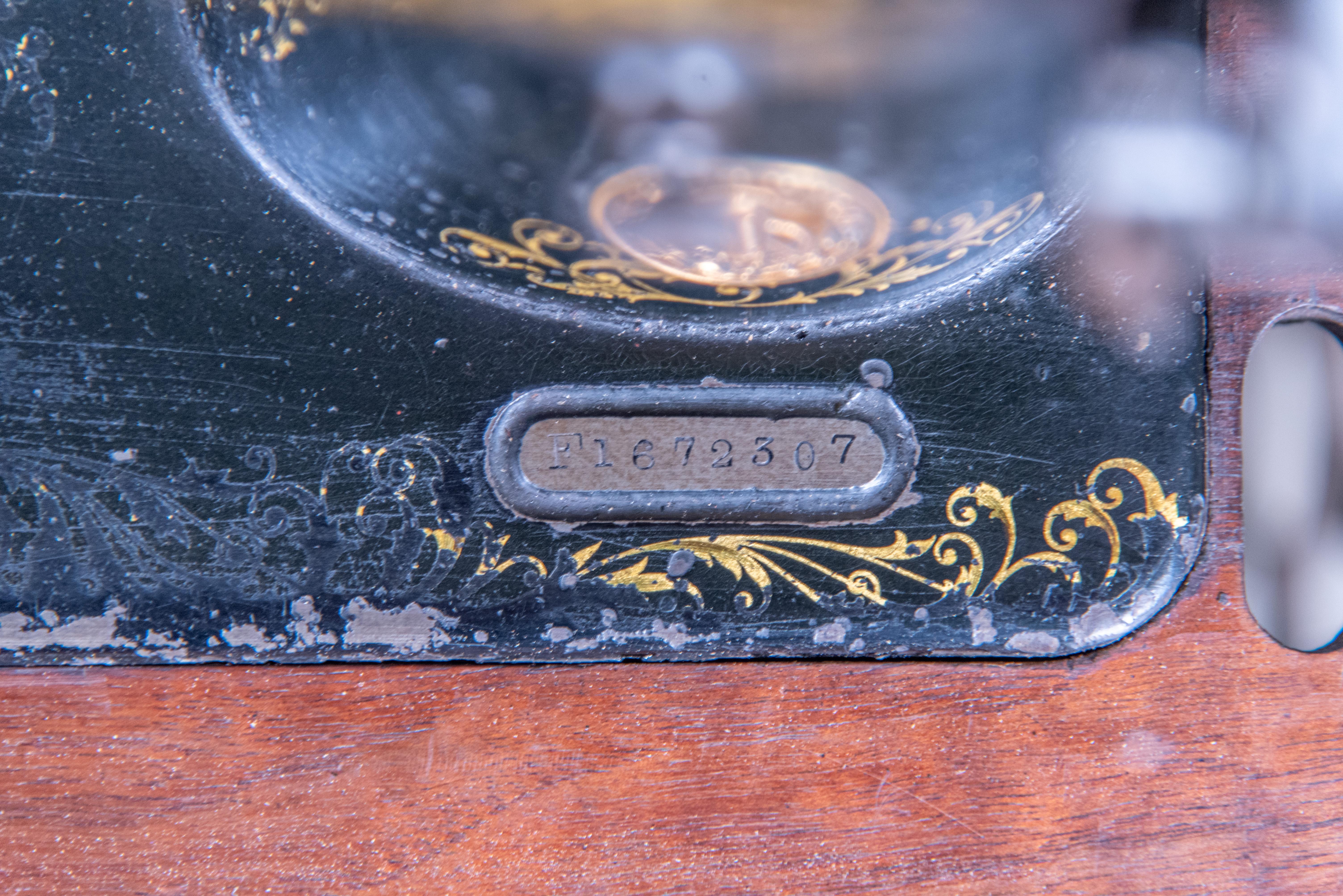 Chêne Machine à coudre Singer du 19ème siècle en vente