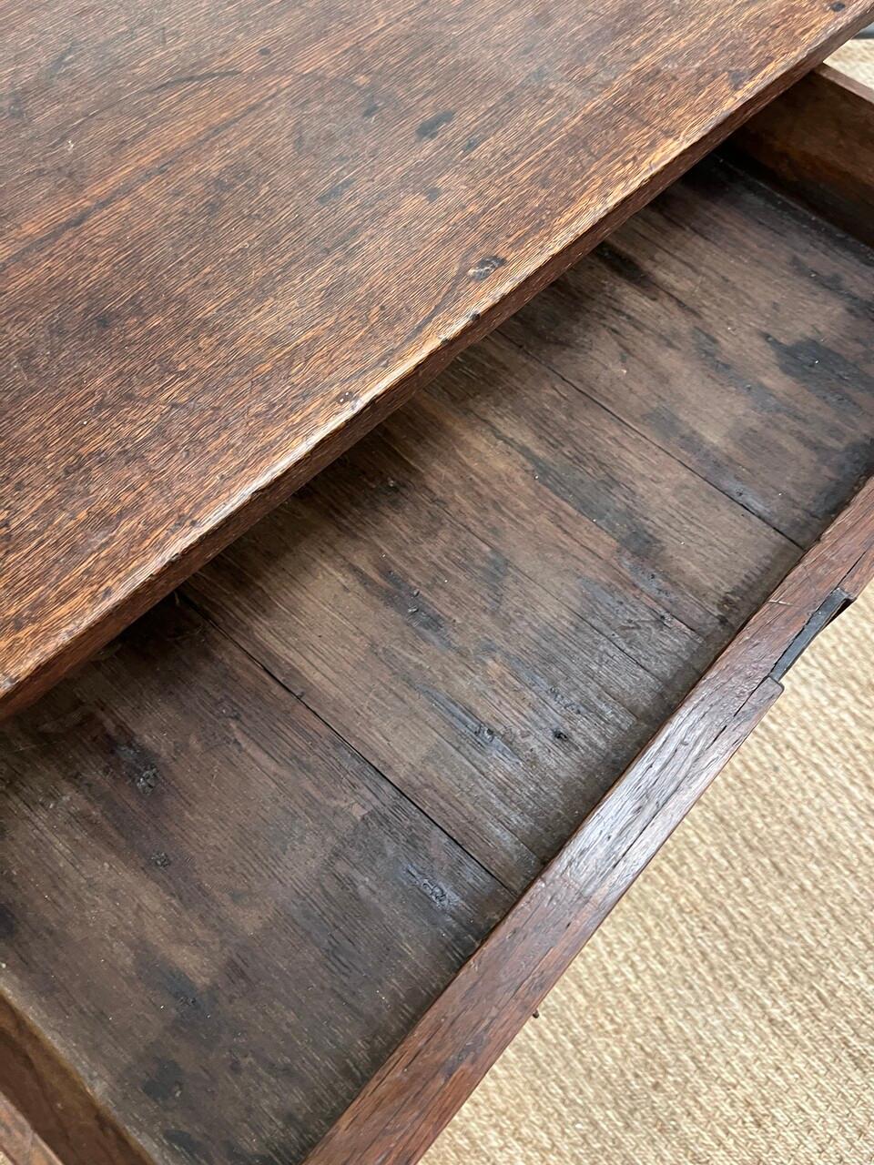 Oak 19th Century Single Drawer Bobbin Leg Table