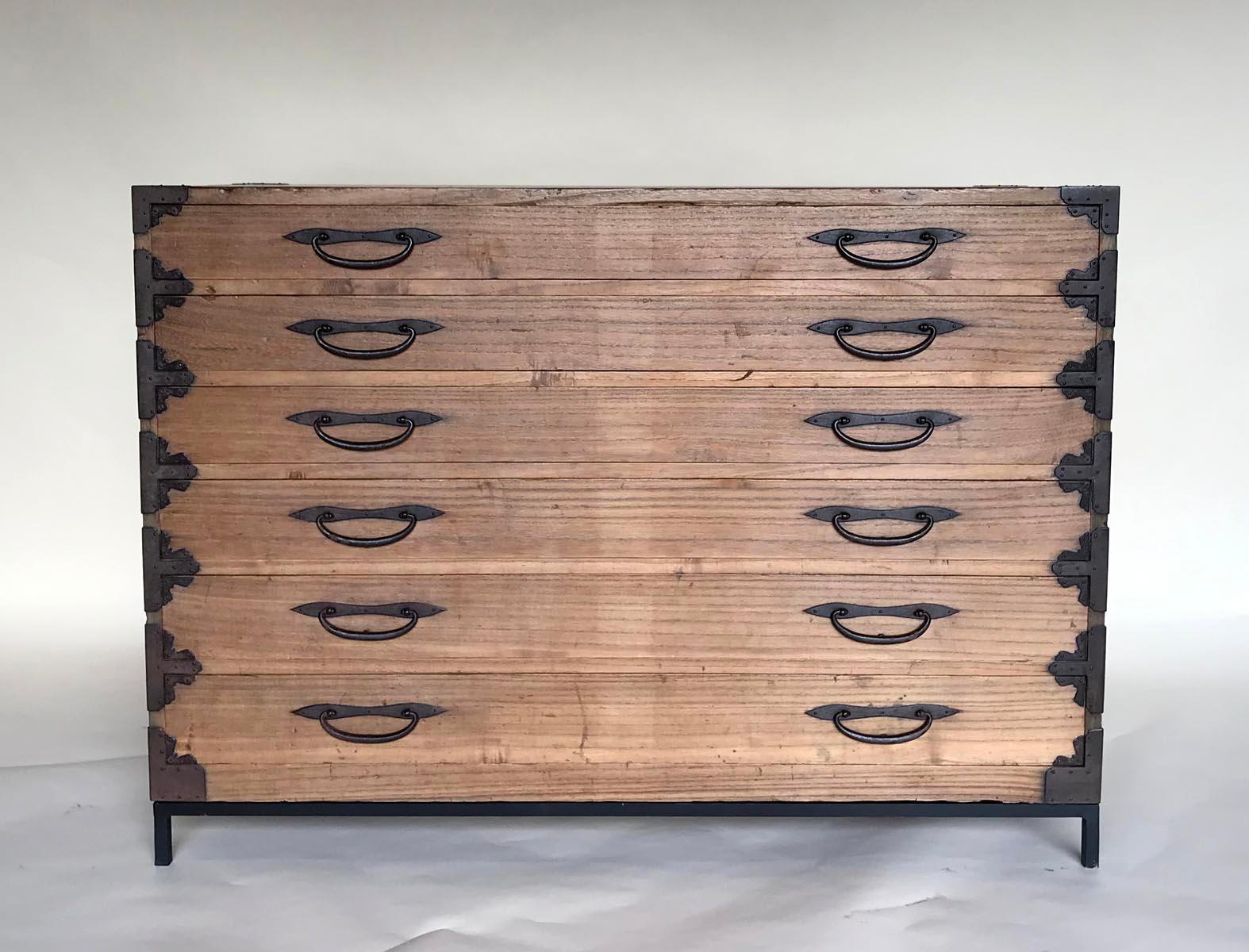 Edo 19th Century Six-Drawer Japanese Tansu Shop Chest