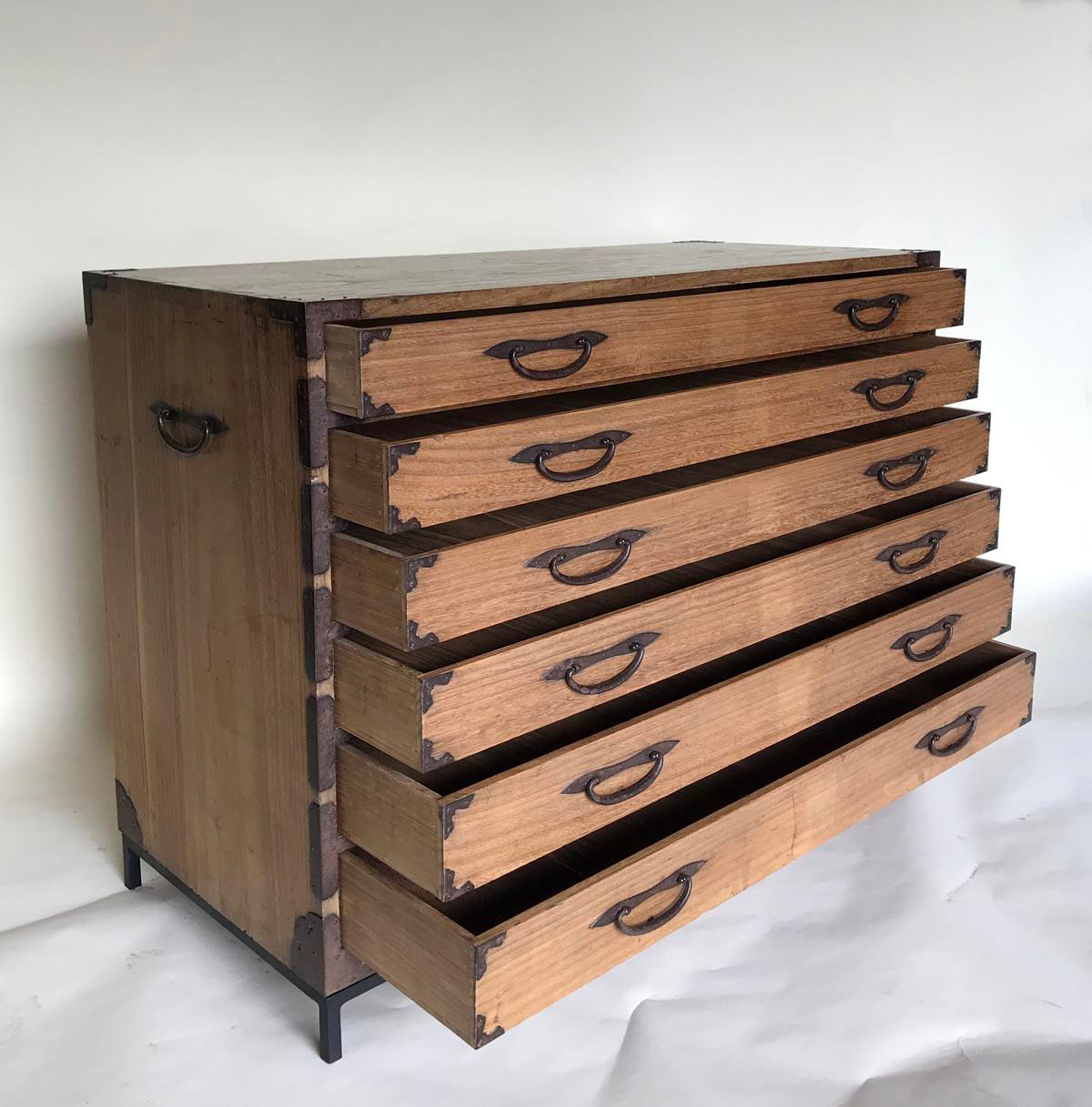 Wood 19th Century Six-Drawer Japanese Tansu Shop Chest