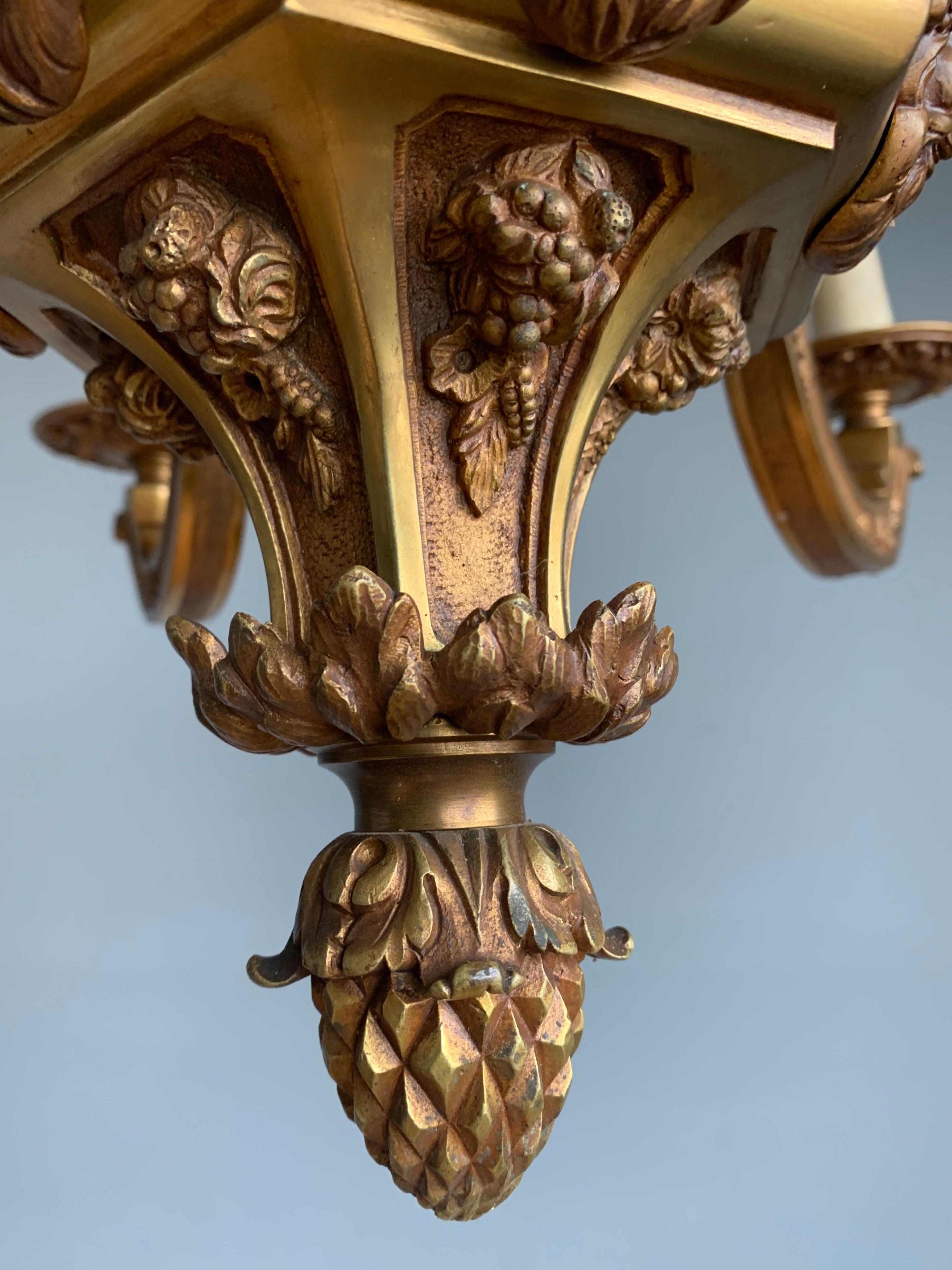 Antique Mazarin Six Light Gilt Bronze Chandelier with Bacchus God of Wine Masks For Sale 4