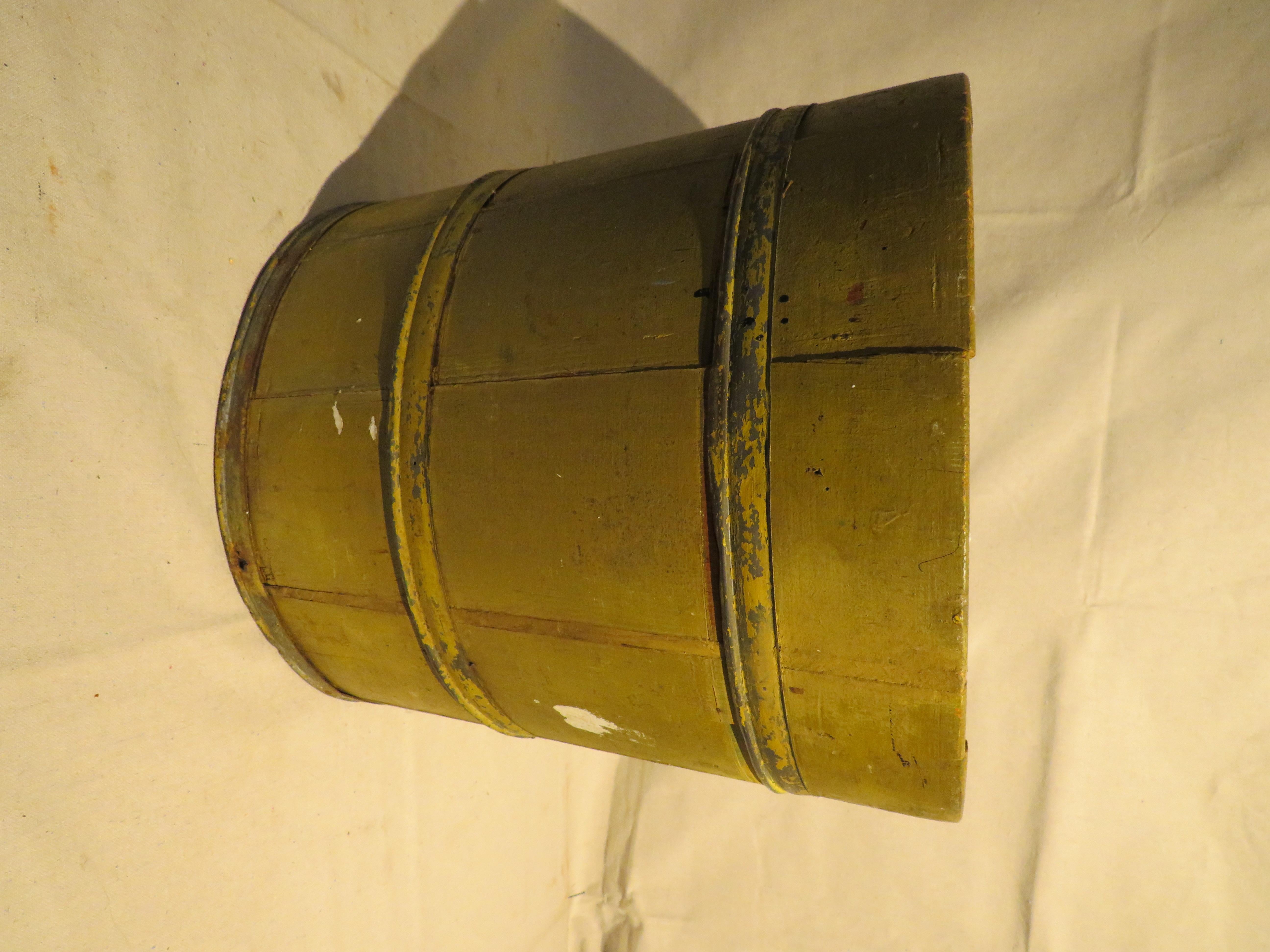 Metal 19th Century Slat Bucket in Yellow Paint For Sale