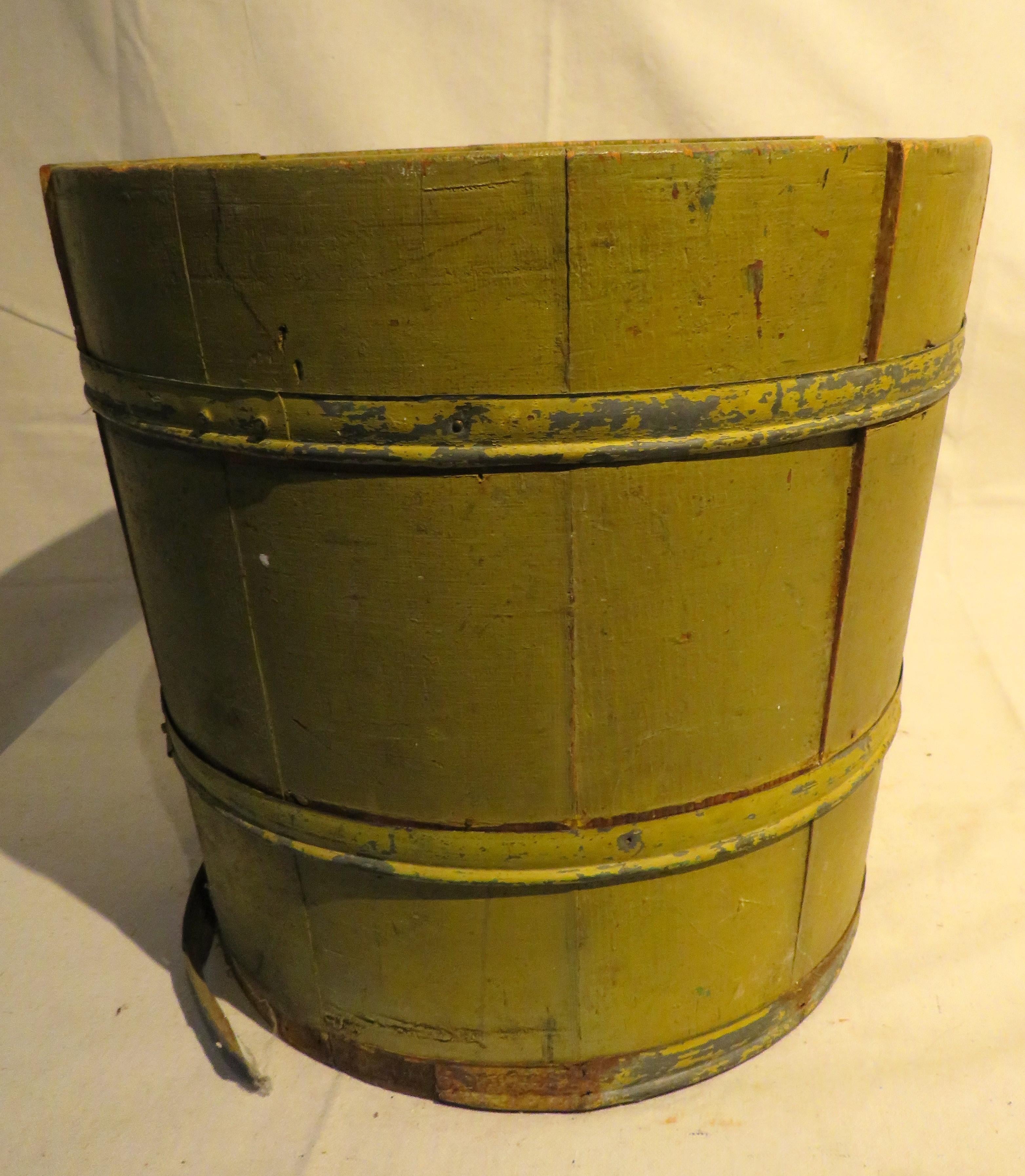 19th Century Slat Bucket in Yellow Paint For Sale 3