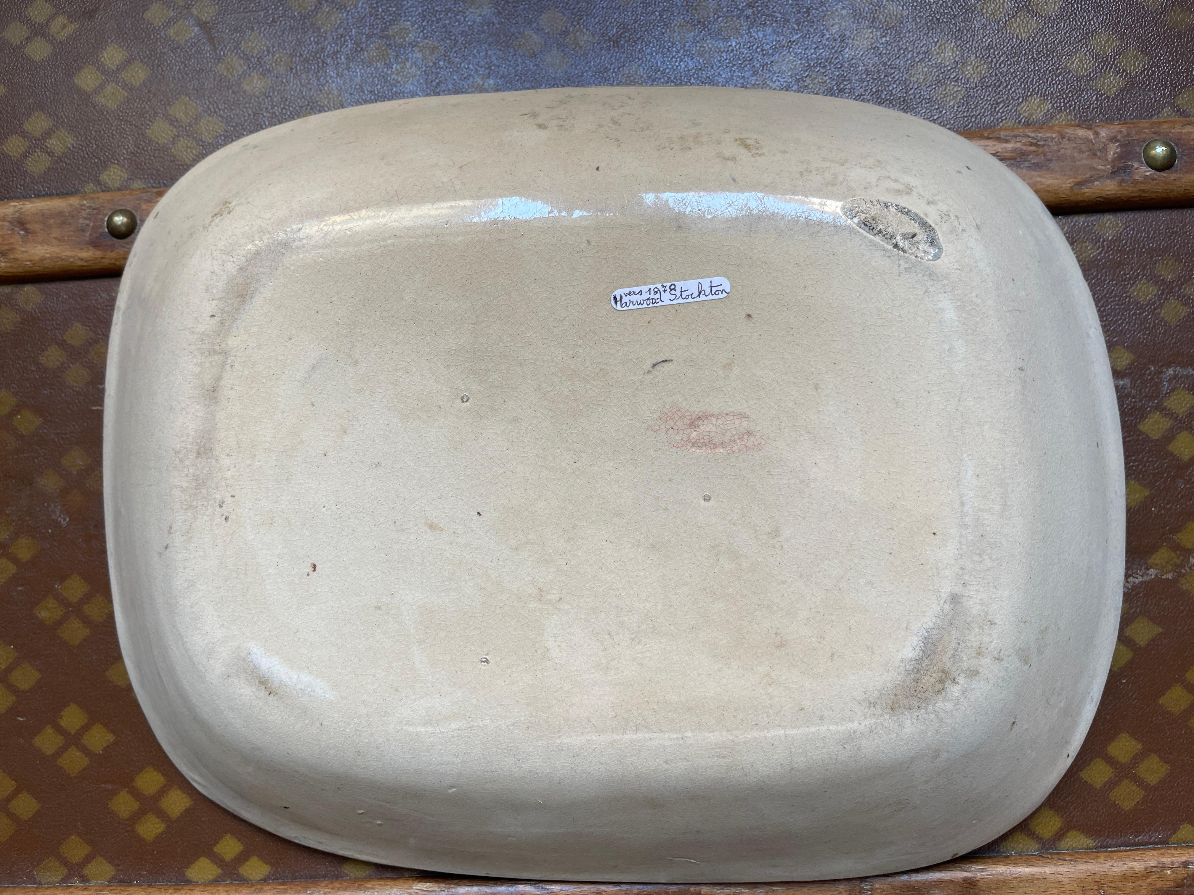 19th Century Slip Ware Dish
In excellent condition

height 33cms x width 26cms x 4cms deep