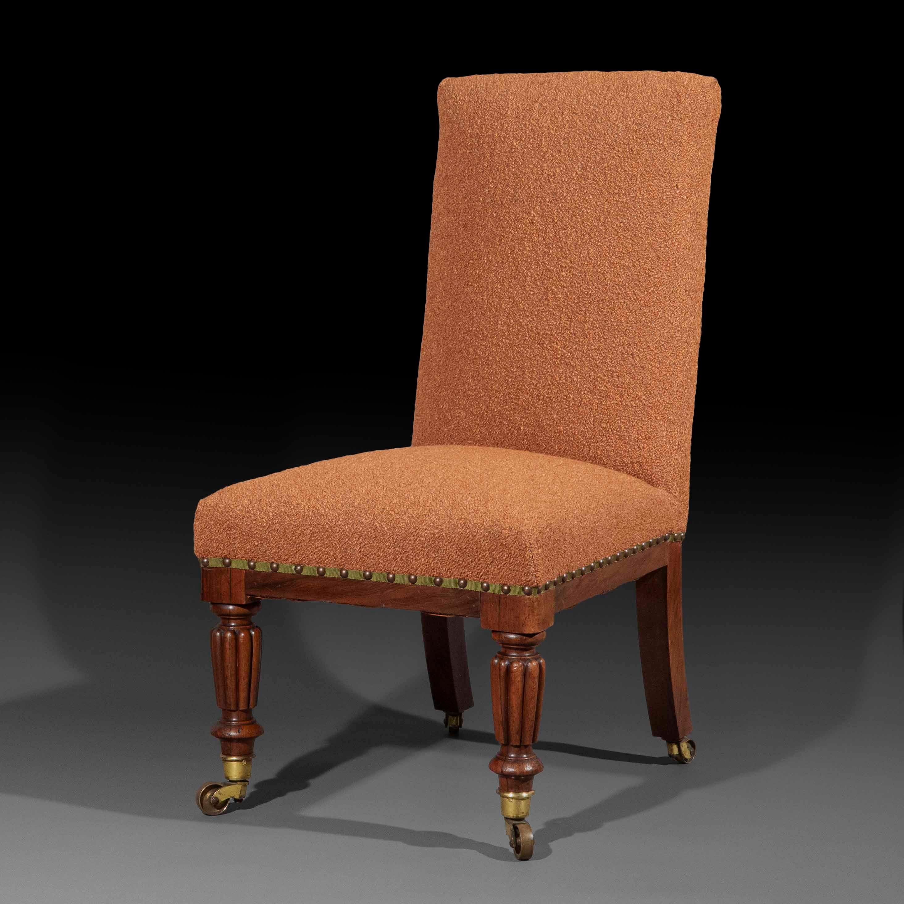 Walnut Rare 19th Century Slipper Chair, circa 1820 For Sale