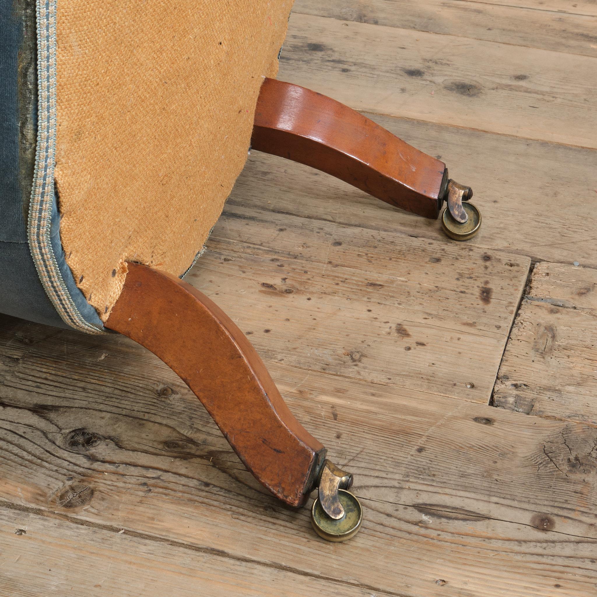 Chaise à pantoufles du XIXe siècle à la manière de Brisk One en vente 3