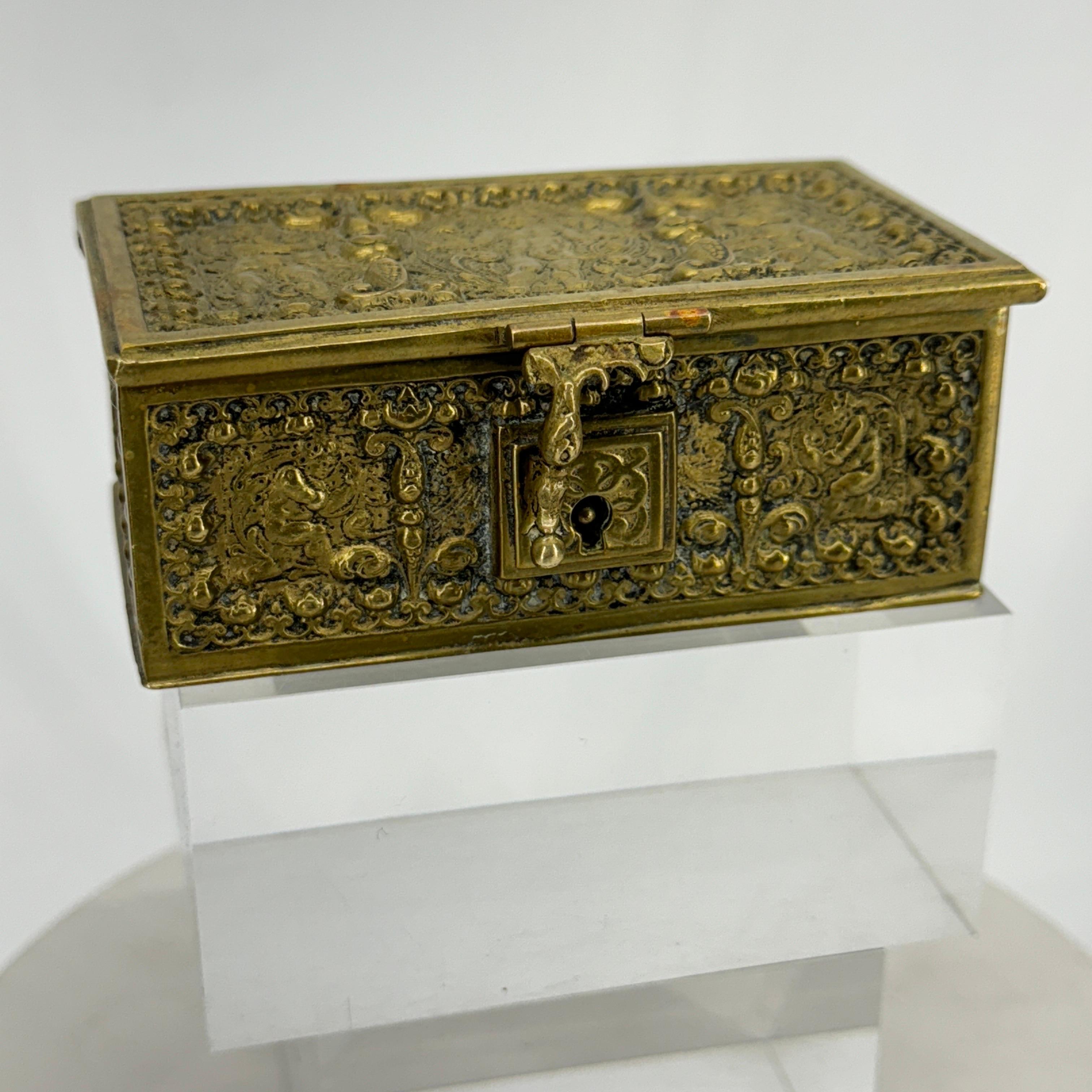 19th Century Small Baroque Gilt Bronze Jewelry Box For Sale 12