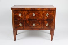 19th Century Small Biedermeier Walnut Chest of Drawers. Vienna, c. 1825