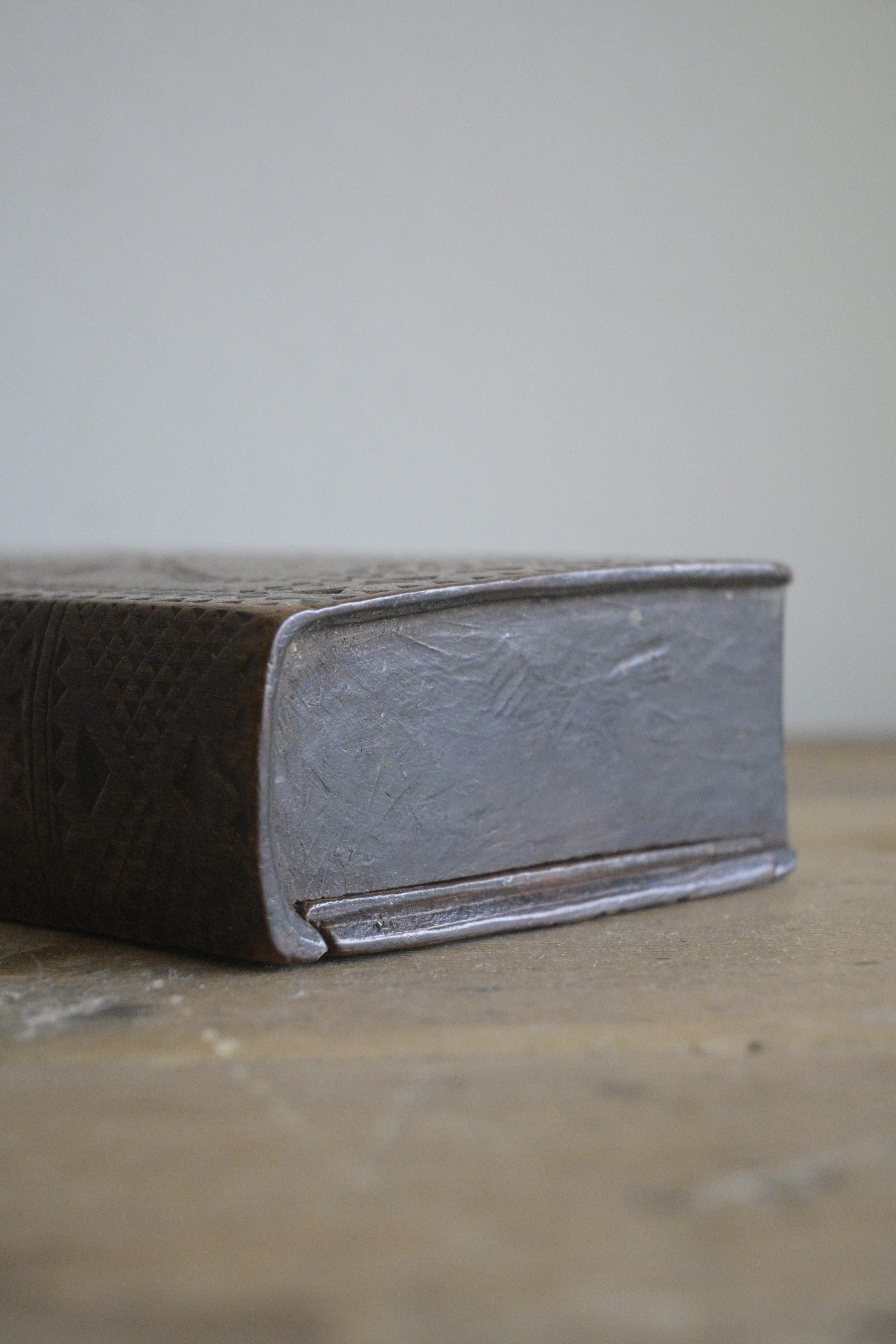 Carved 19th-century Small Book-Hide For Sale