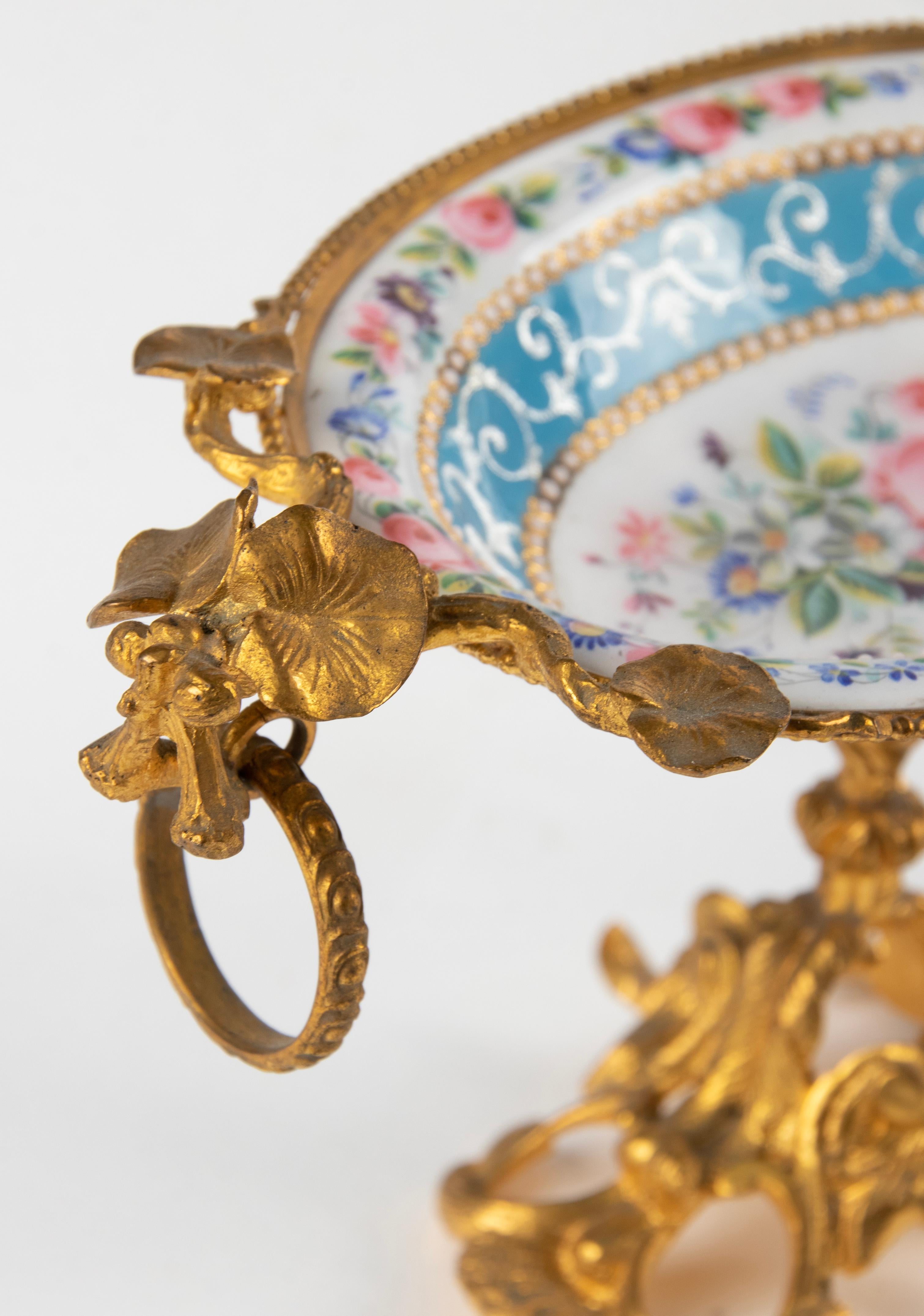 19th Century Small Dish Hand Painted Enamel and Ormolu Bronze For Sale 5