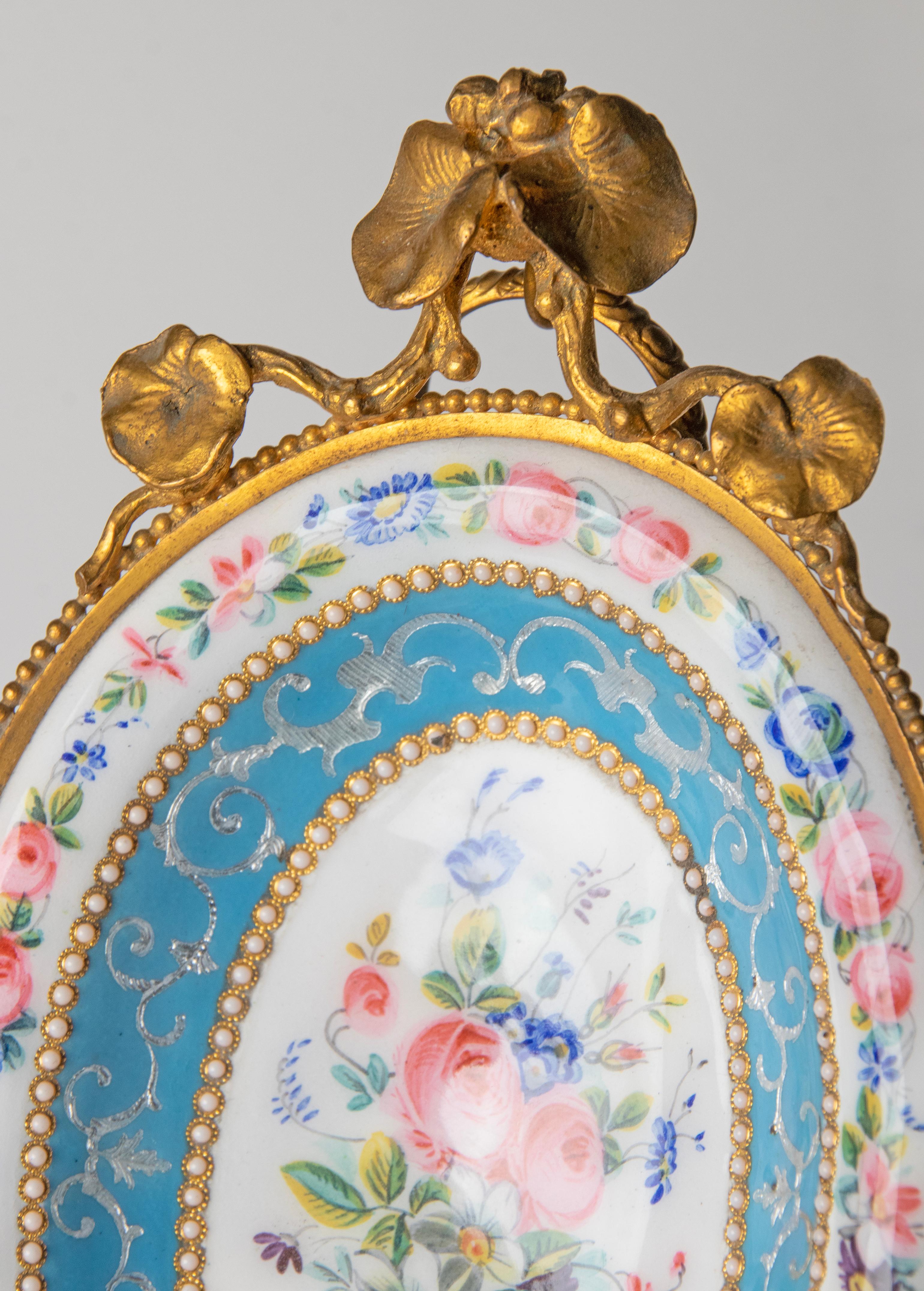 19th Century Small Dish Hand Painted Enamel and Ormolu Bronze For Sale 1