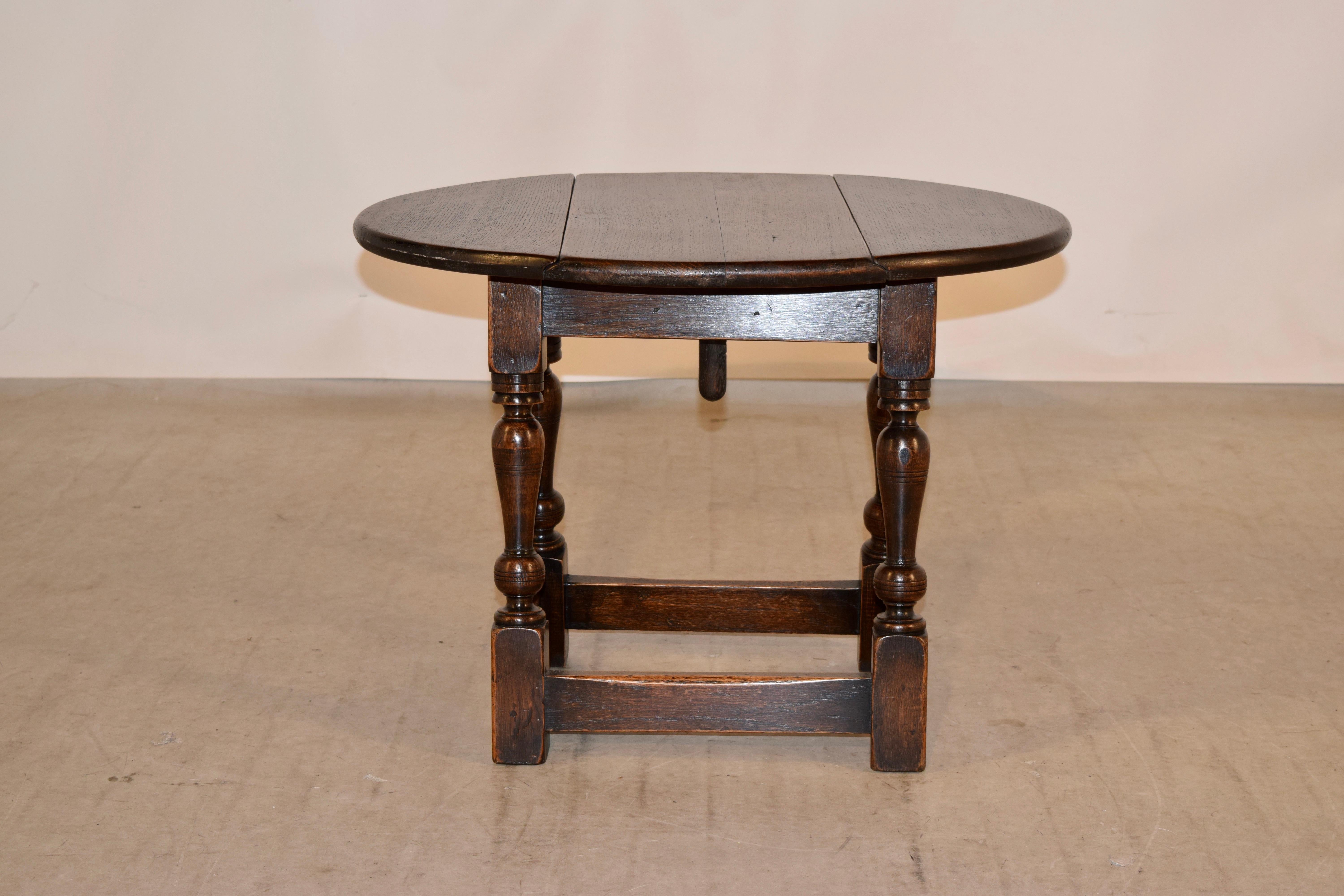 Turned 19th Century Small Drop-Leaf Table