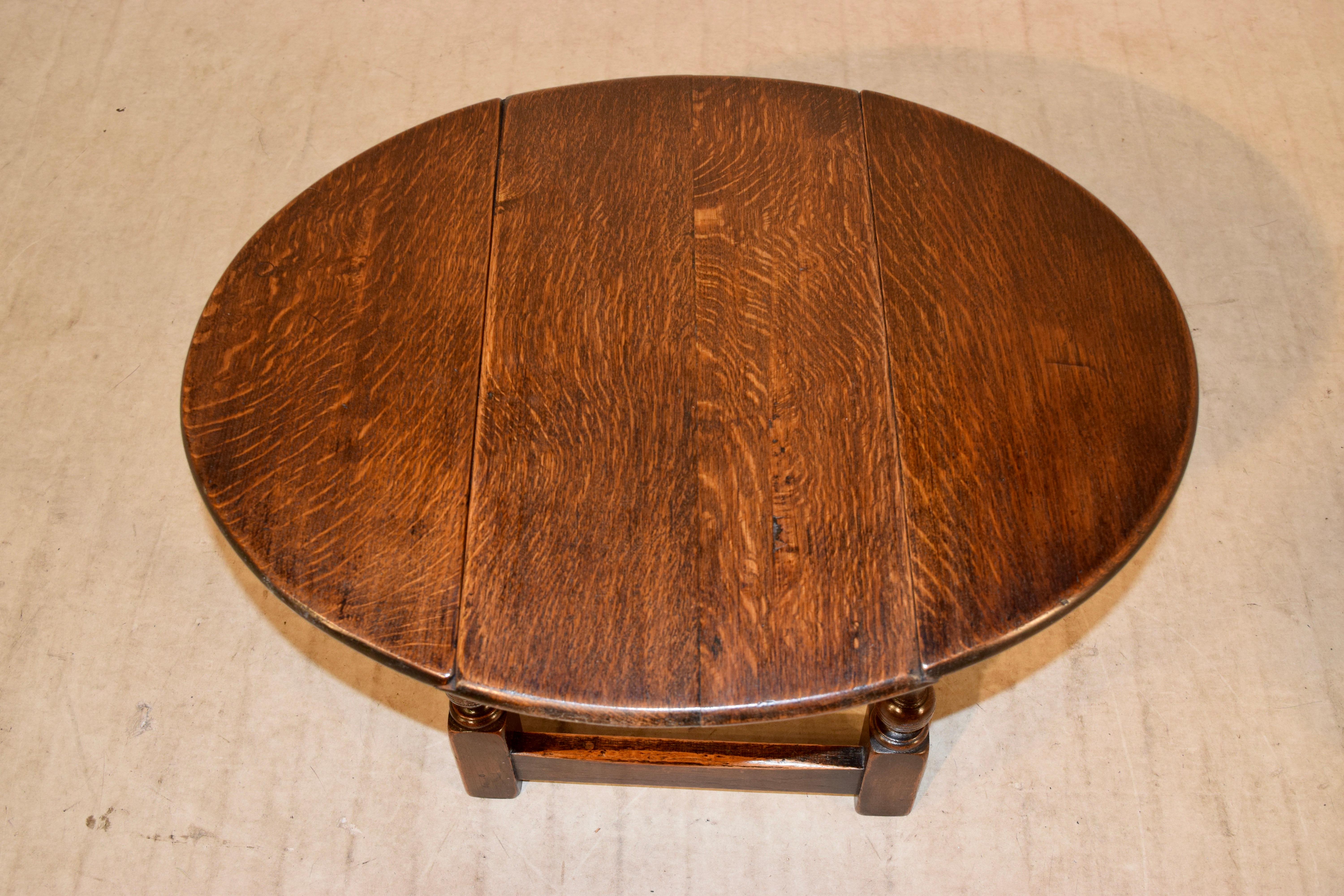 19th Century Small Drop-Leaf Table 1