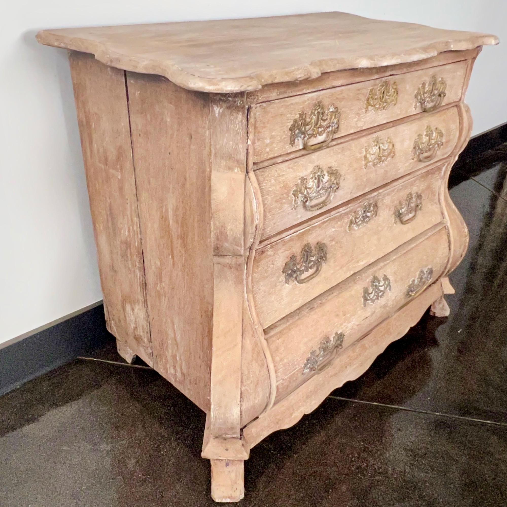 19th Century Small Dutch Commode In Good Condition For Sale In Charleston, SC