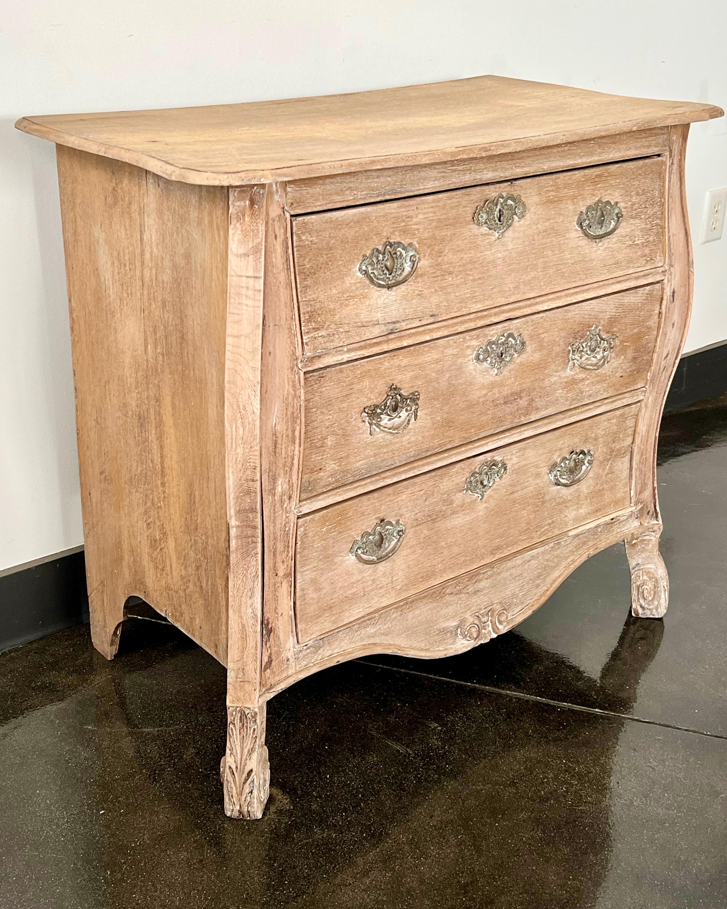 19th Century Small Dutch Commode In Good Condition In Charleston, SC
