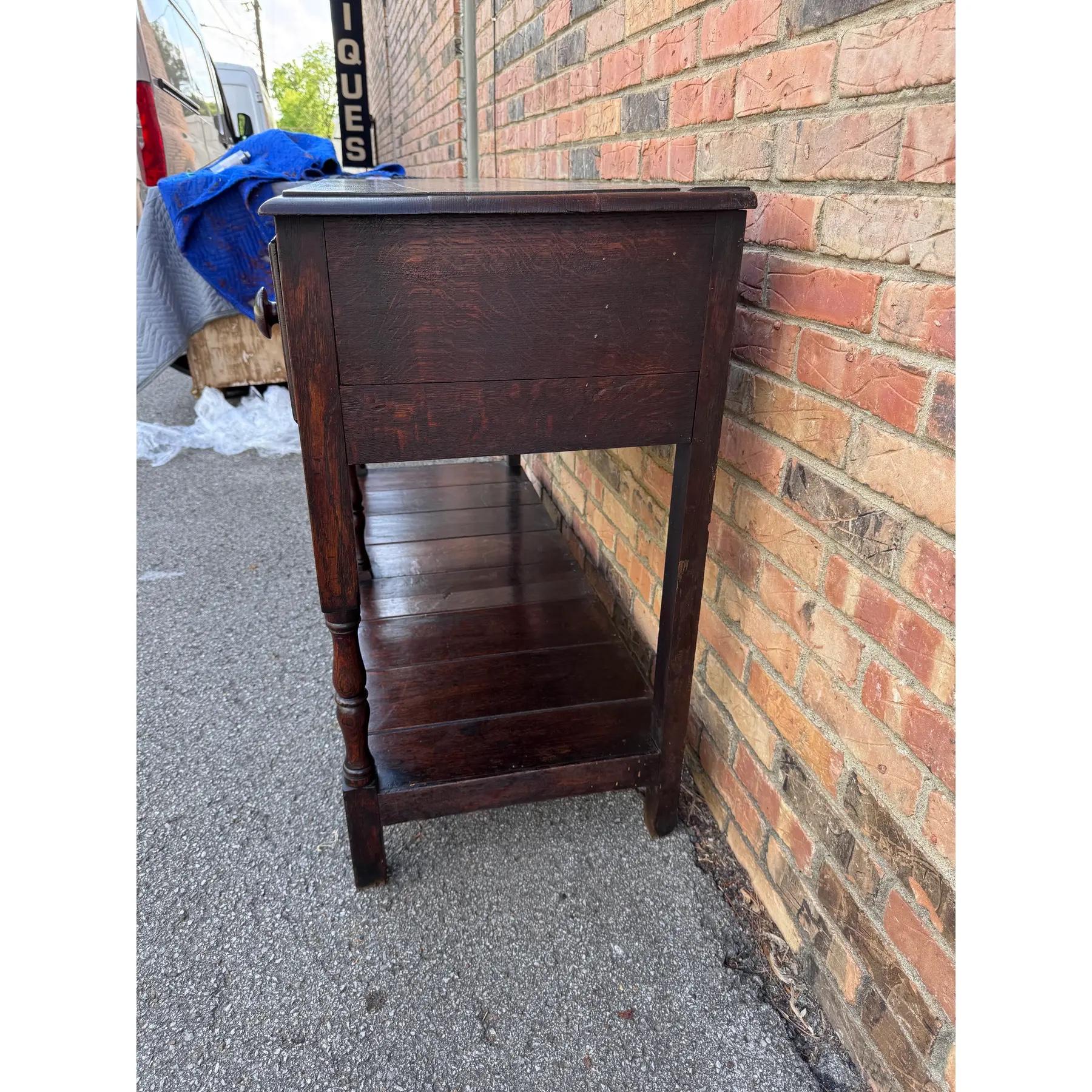 Milieu du XIXe siècle Petite base de commode anglaise du 19e siècle en vente