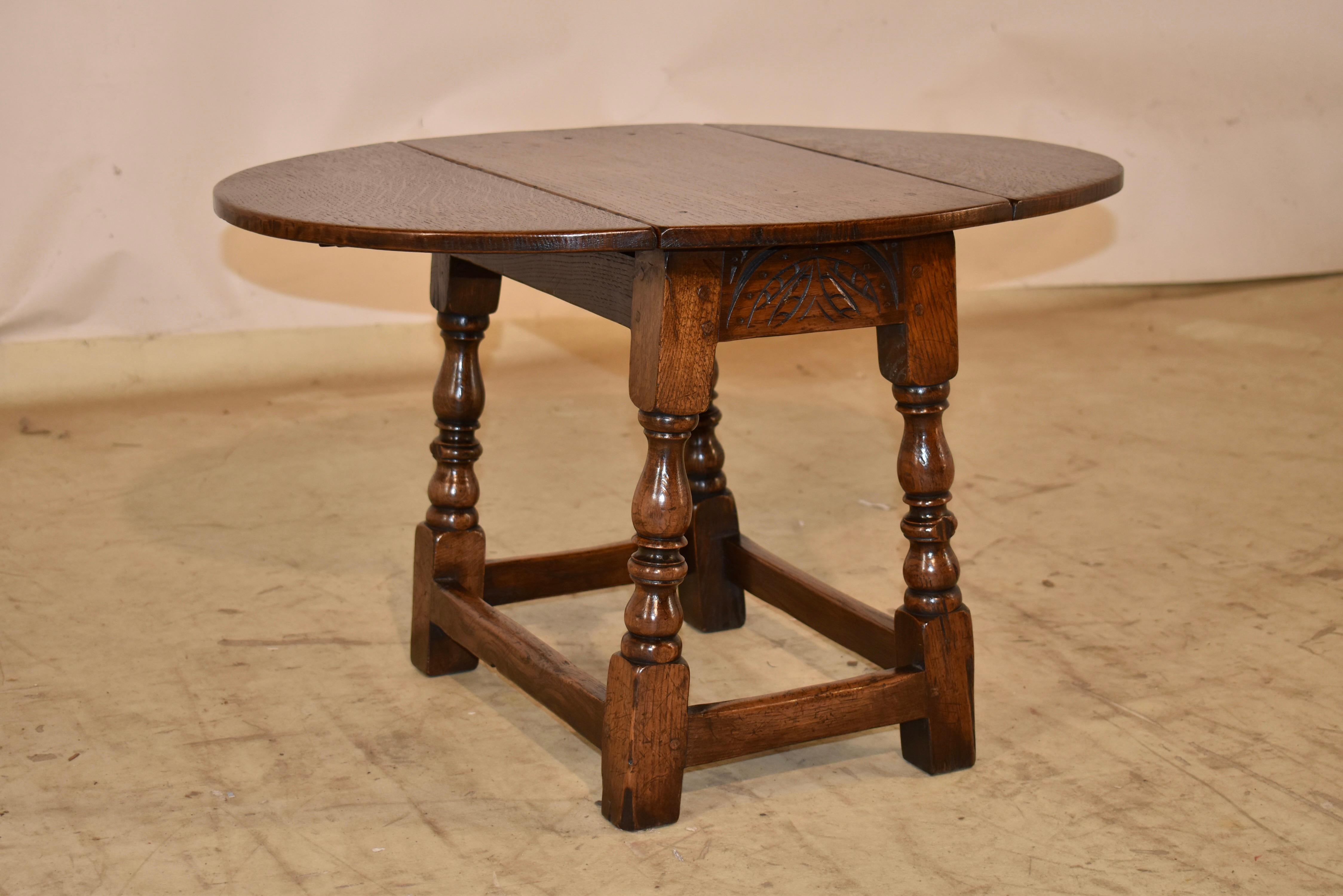 19th Century Small English Oak Drop Leaf Table For Sale 4