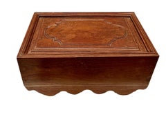 Kleine indische Mitgiftbox aus dem 19.