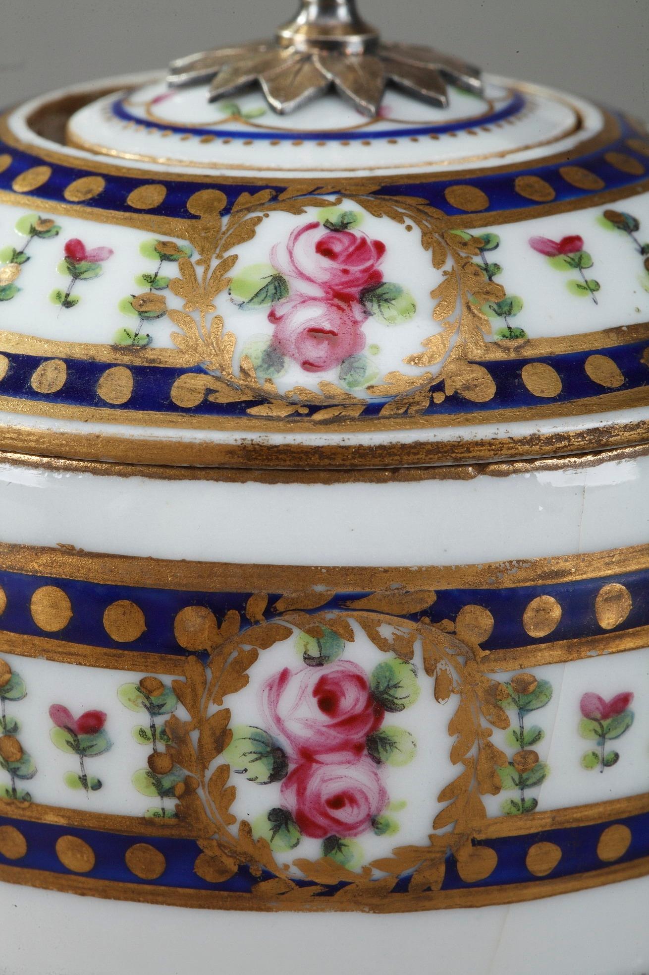 19th Century Small Inkwell in Porcelain and Silver-Gilt in Sevres Style For Sale 2