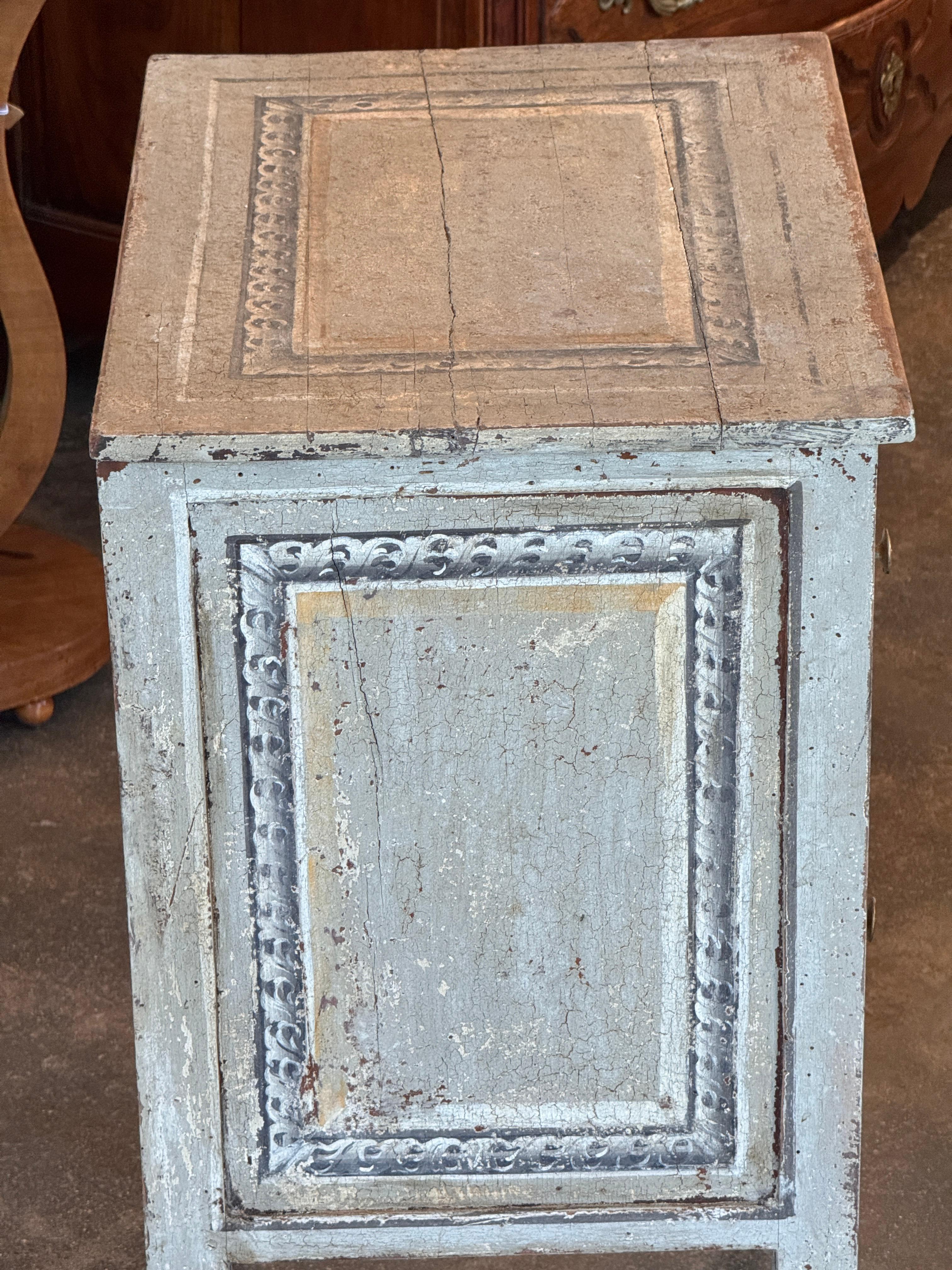 19th Century Small Italian Painted Commode For Sale 6