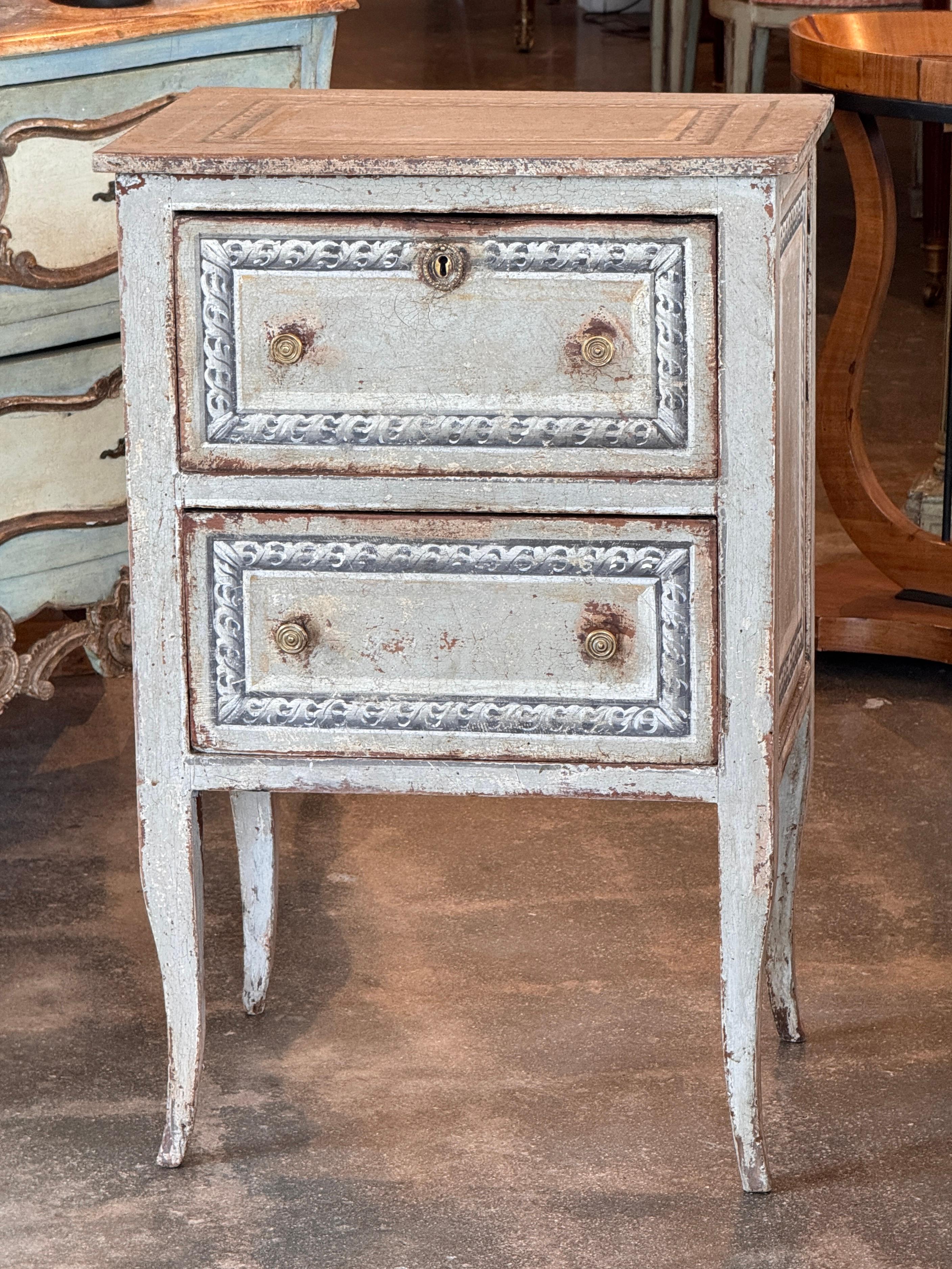 19th Century Small Italian Painted Commode In Good Condition For Sale In Charlottesville, VA