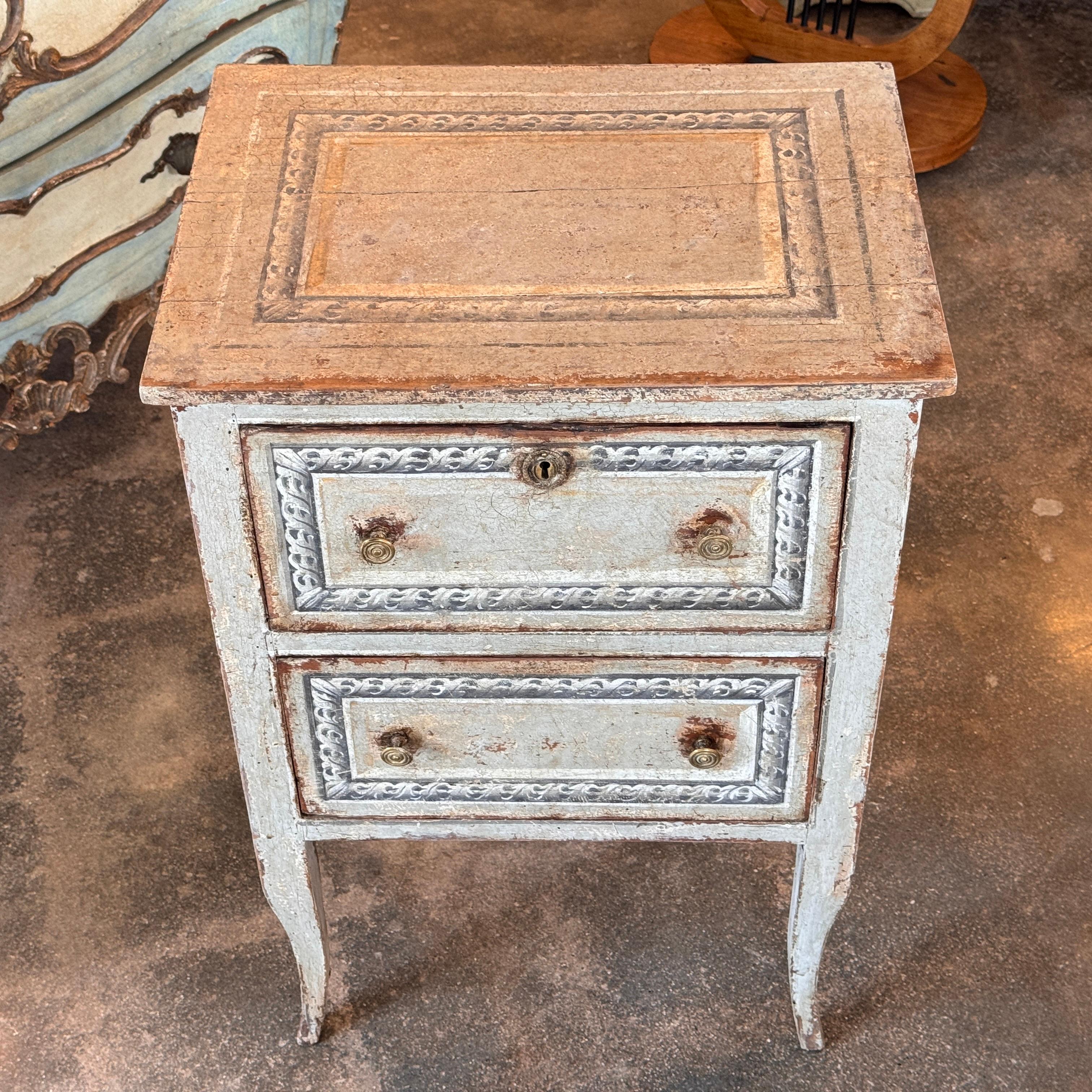 19th Century Small Italian Painted Commode For Sale 2