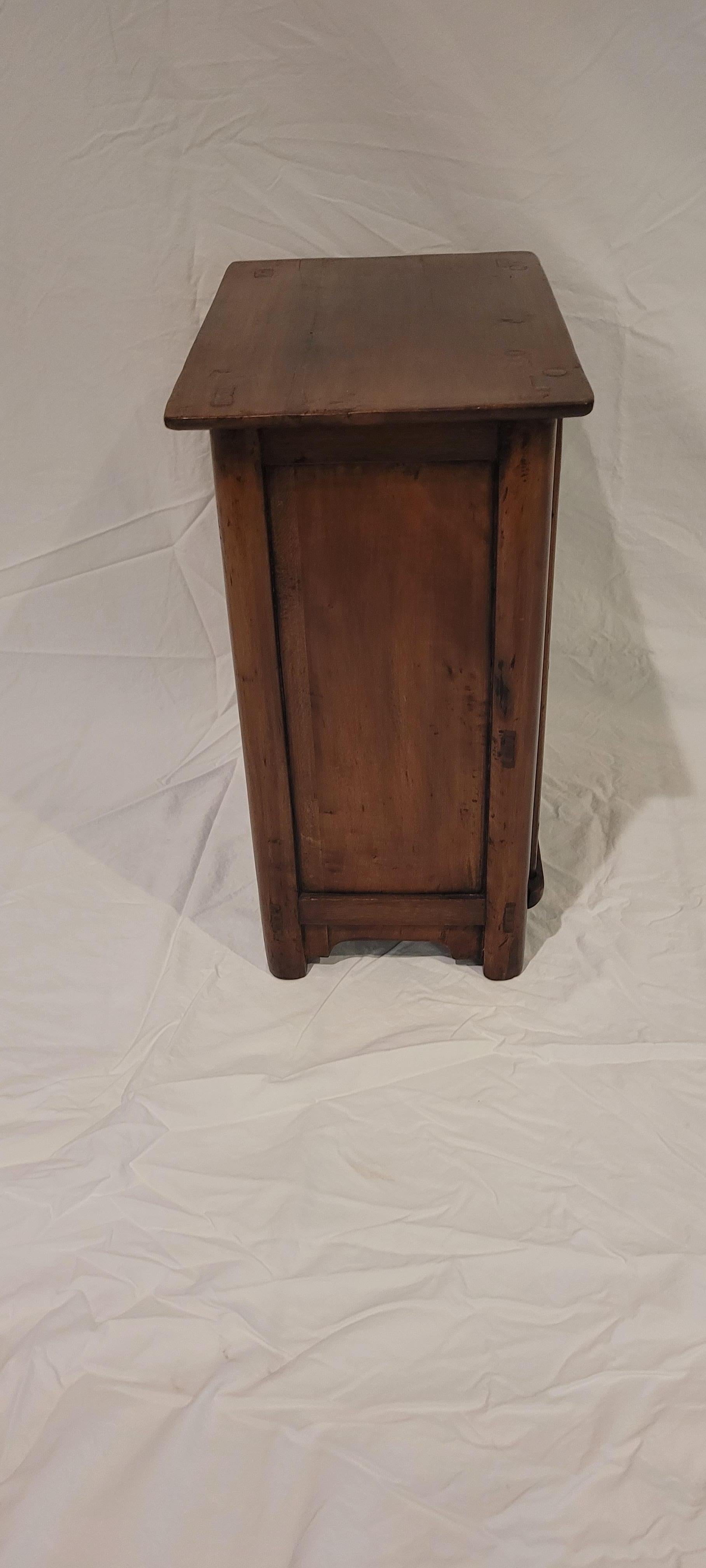 Petite armoire Kang du 19ème siècle en vente 1