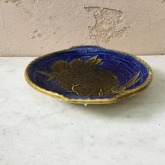 Piccolo piatto di maiolica Wedgwood del XIX secolo