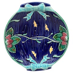 19th Century Small Majolica Strawberries Dish Wedgwood