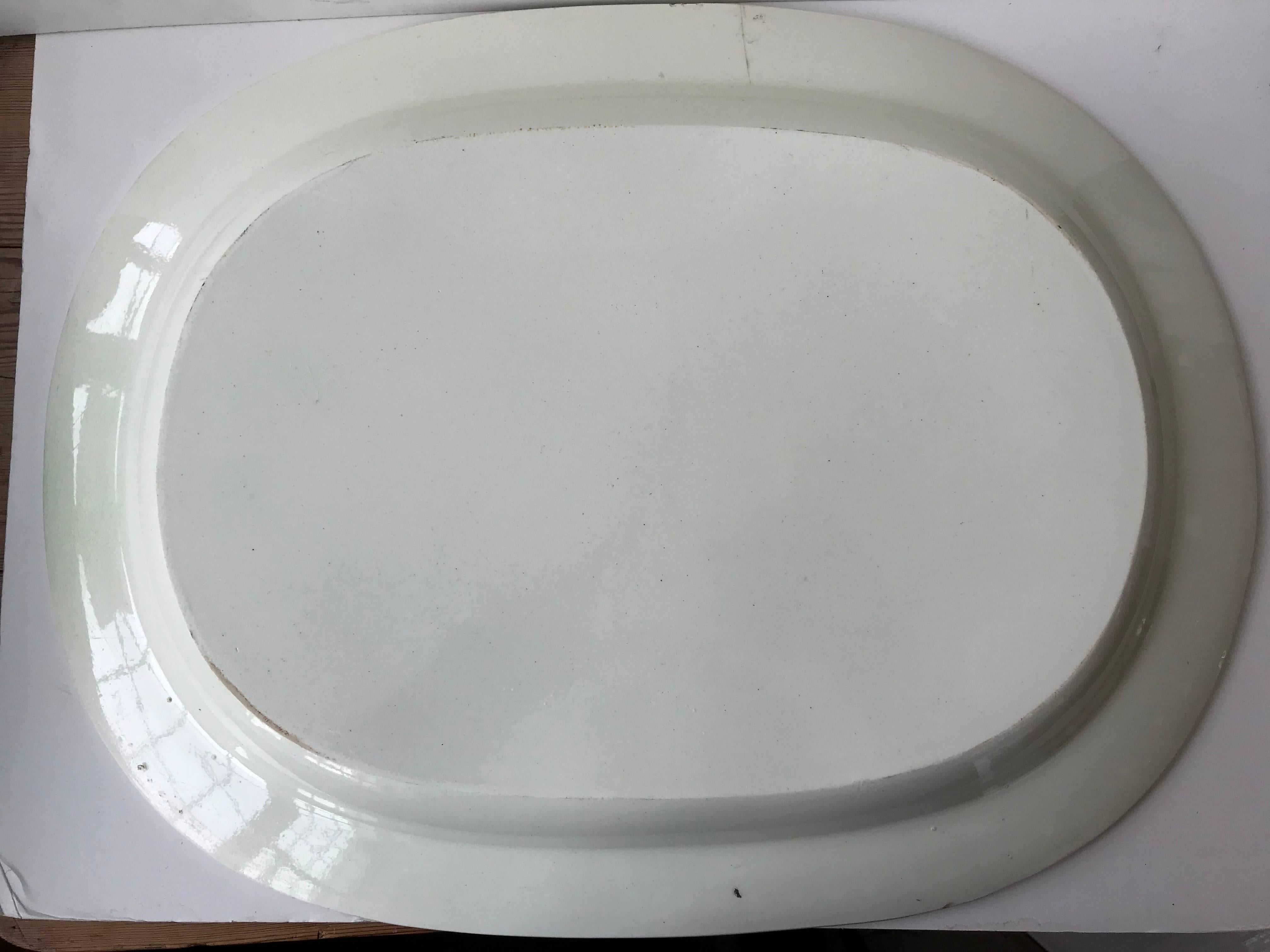 19th Century Small Oval Creamware Platter For Sale 4