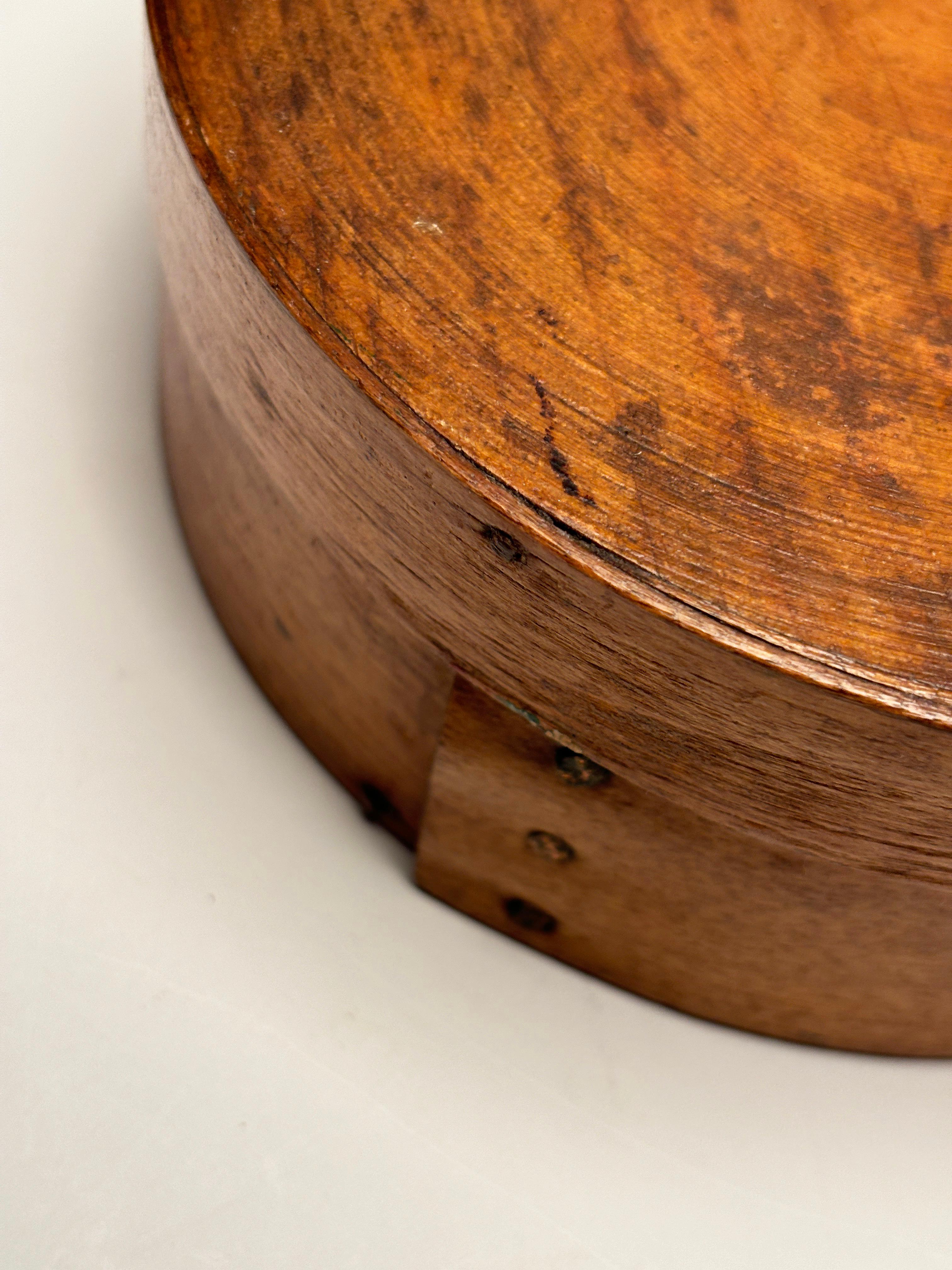 19th Century Small Pantry Box with Original Lid For Sale 2