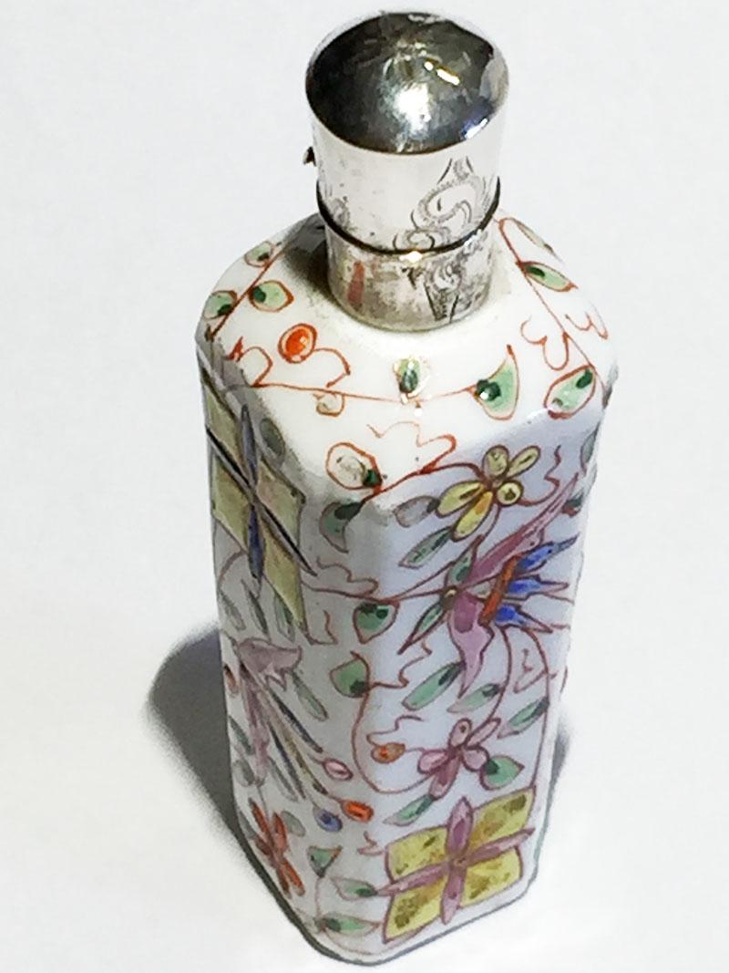 19th Century Small Porcelain Enameled Scent Perfume Bottle For Sale 3