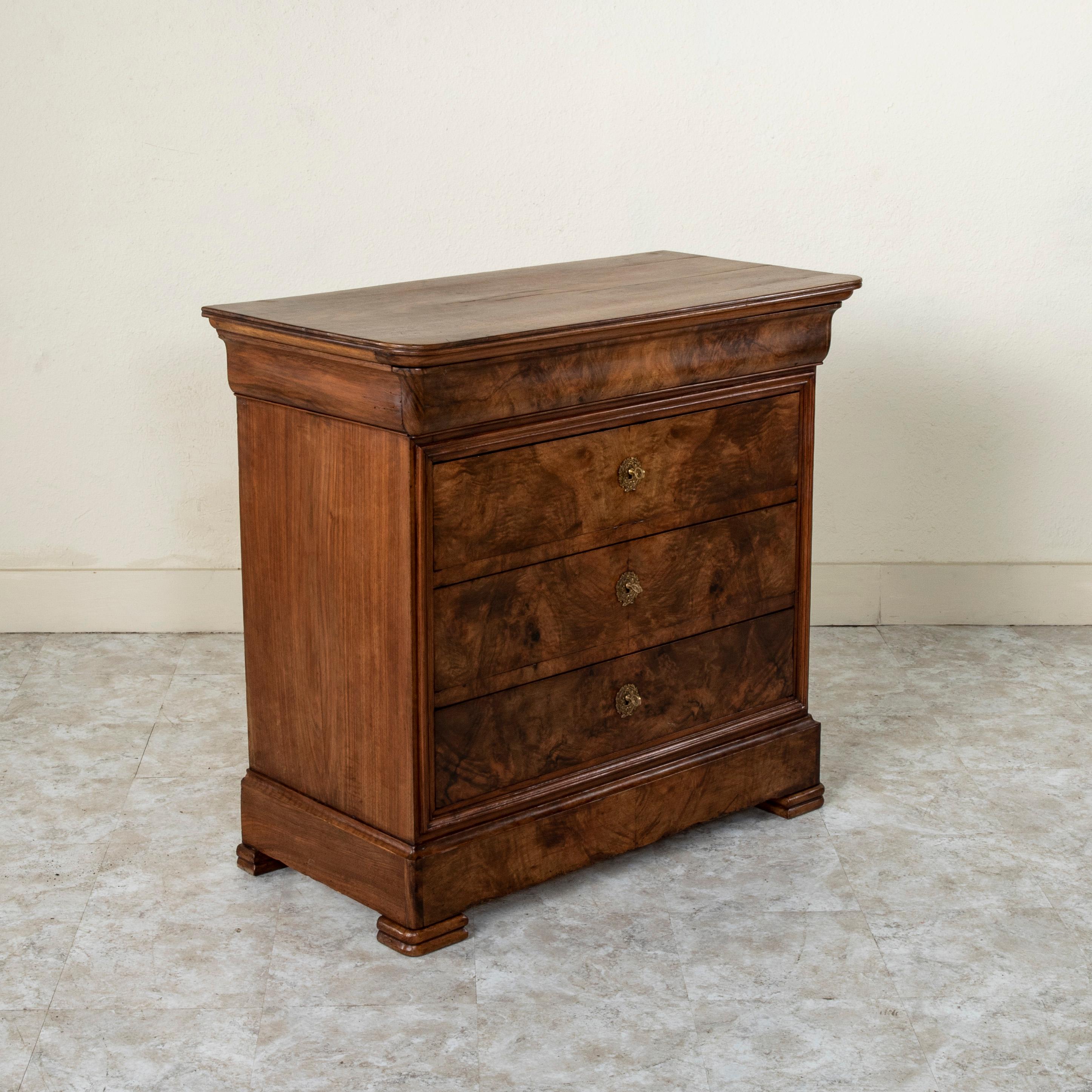 19th Century Small Scale French Louis Philippe Period Burl Walnut Chest, Commode In Good Condition In Fayetteville, AR