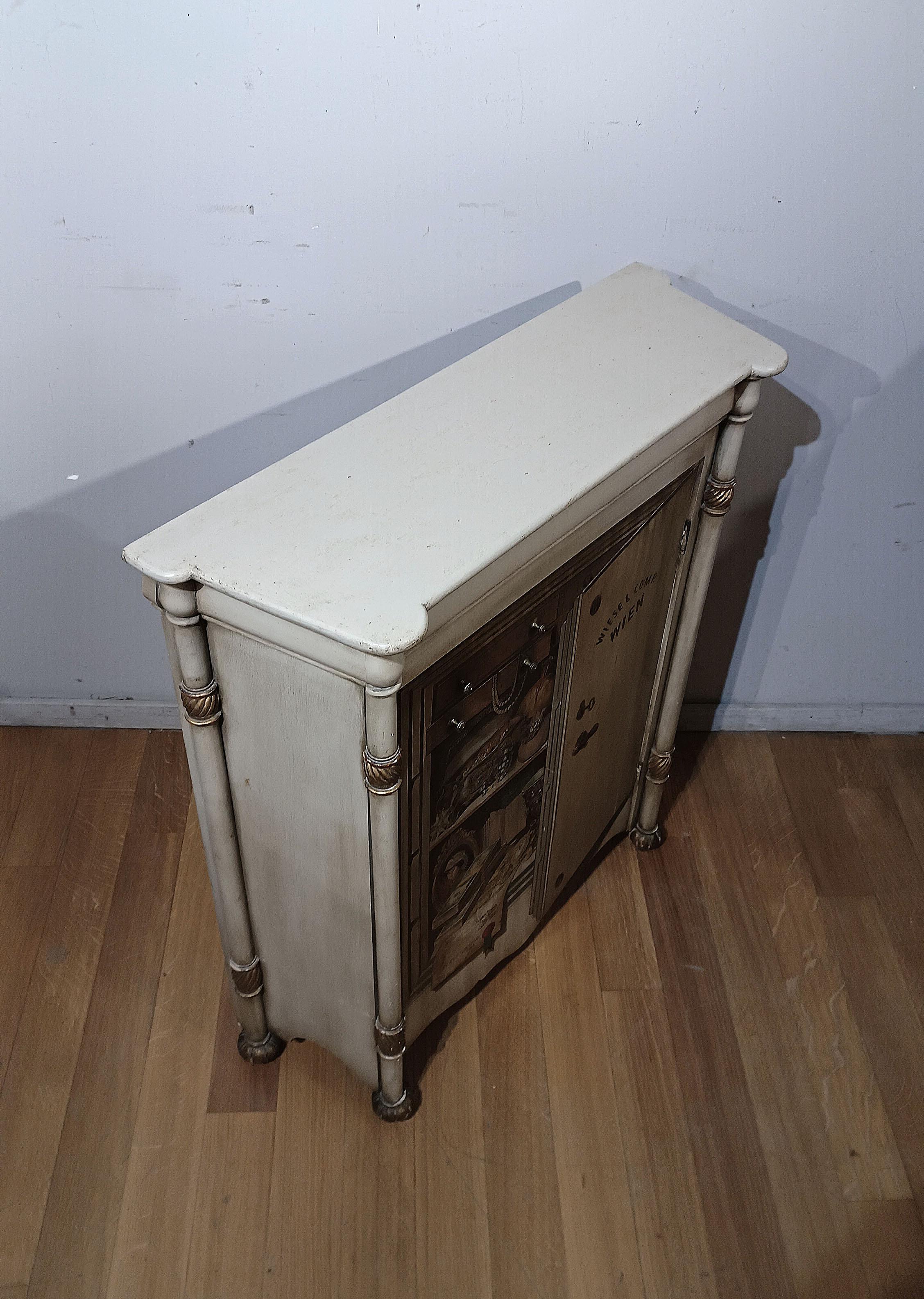 19th CENTURY SMALL SIDEBOARD TROMPE L'OEIL  In Good Condition For Sale In Firenze, FI