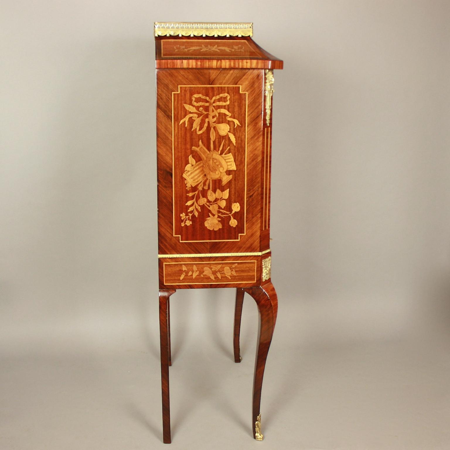 19th Century Louis XVI Floral Marquetry Writing Cabinet or Lady's Secrétaire For Sale 3