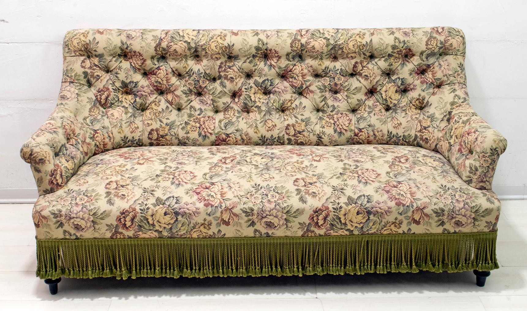 19th Century Sofa and Two Armchairs Napoleon III French Gobelin Coating In Good Condition In Puglia, Puglia
