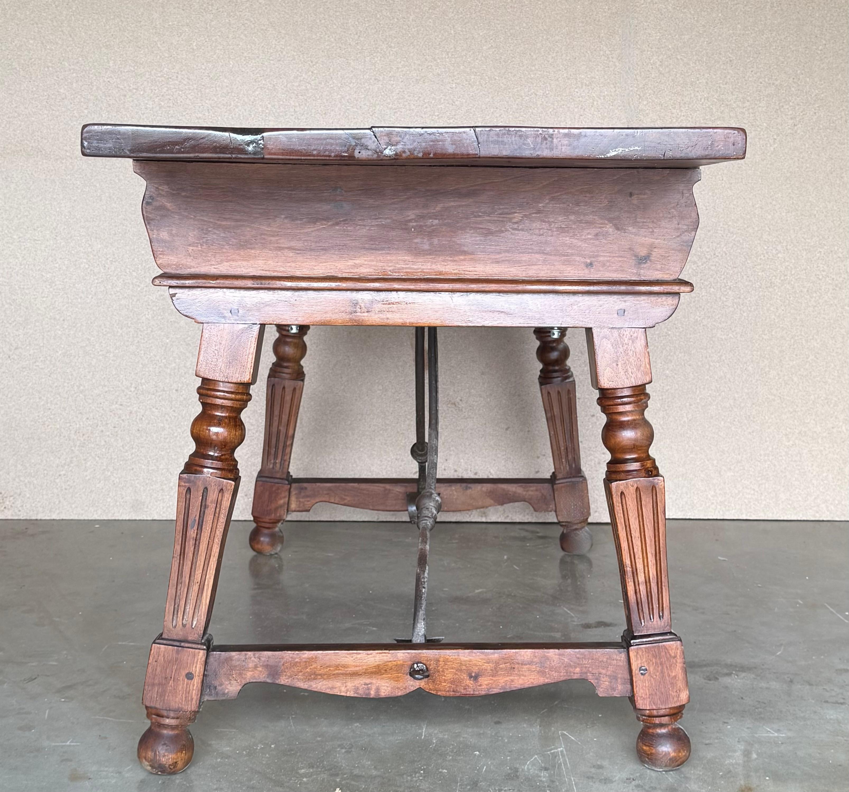 19th Century Solid Oak Baroque Fluted Legs Desk Writing Table or Console en vente 4