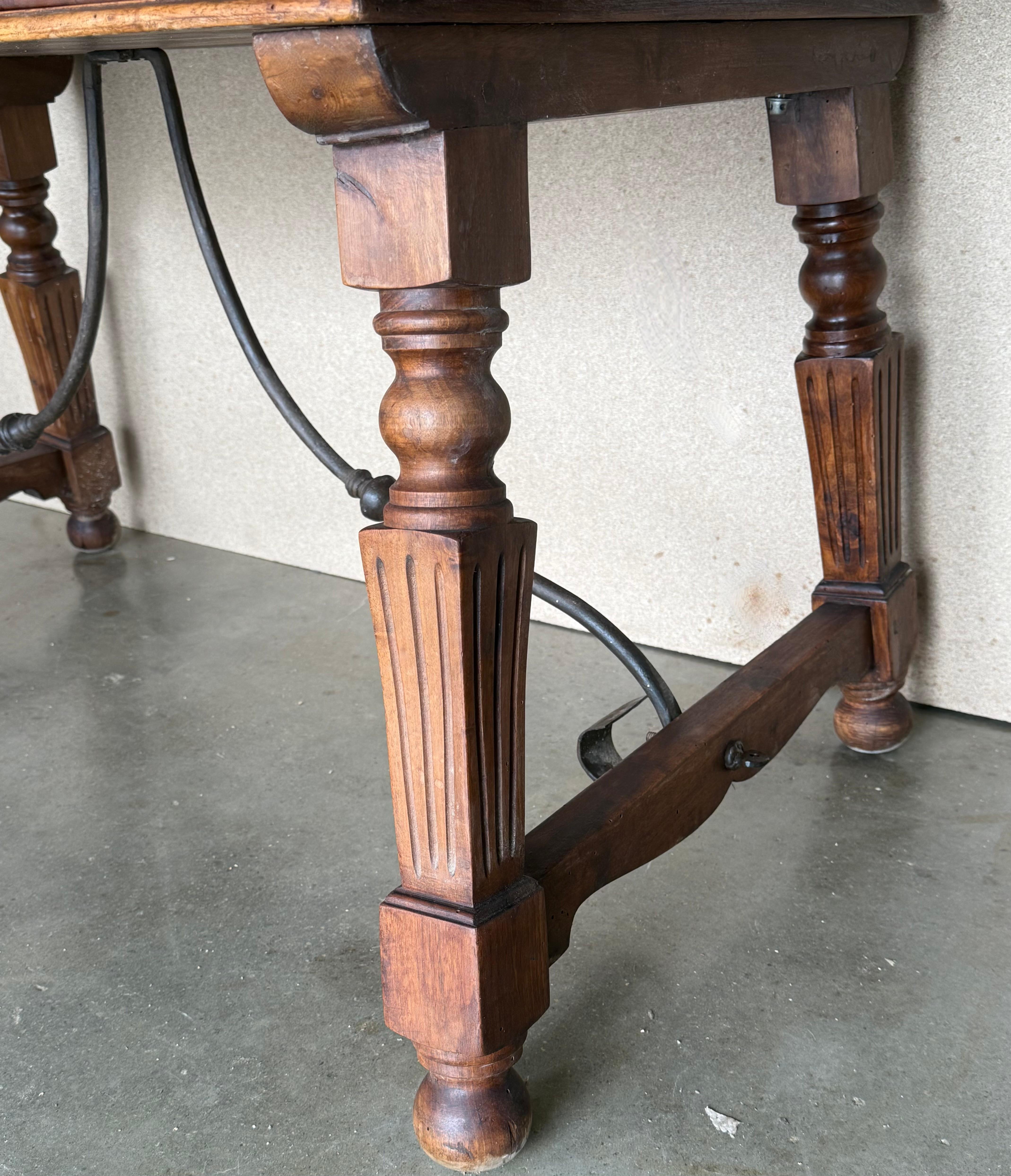 19th Century Solid Oak Baroque Fluted Legs Desk Writing Table or Console en vente 8