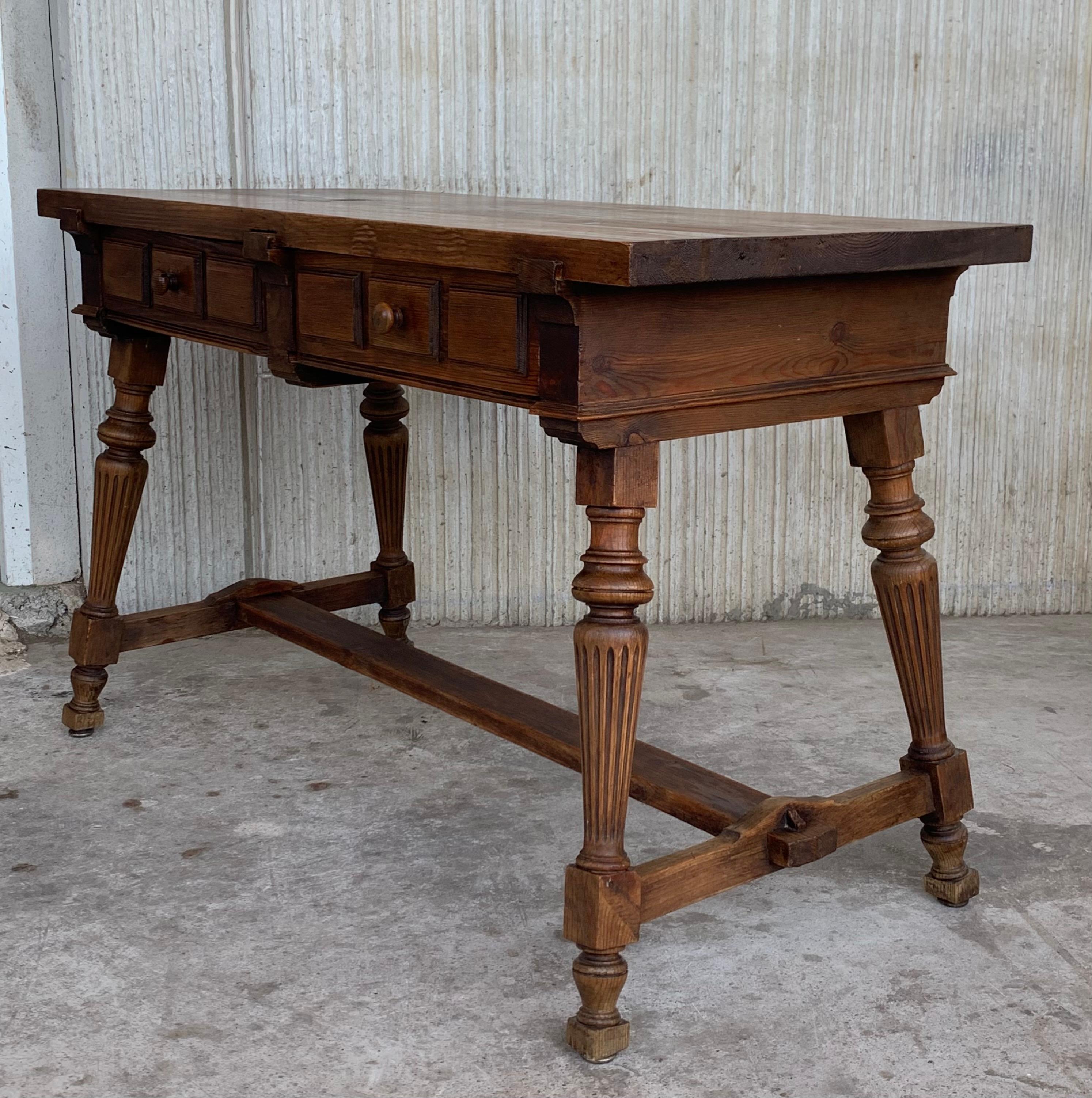 Spanish 19th Century Solid Oak Baroque Fluted Legs Desk Writing Table or Console For Sale