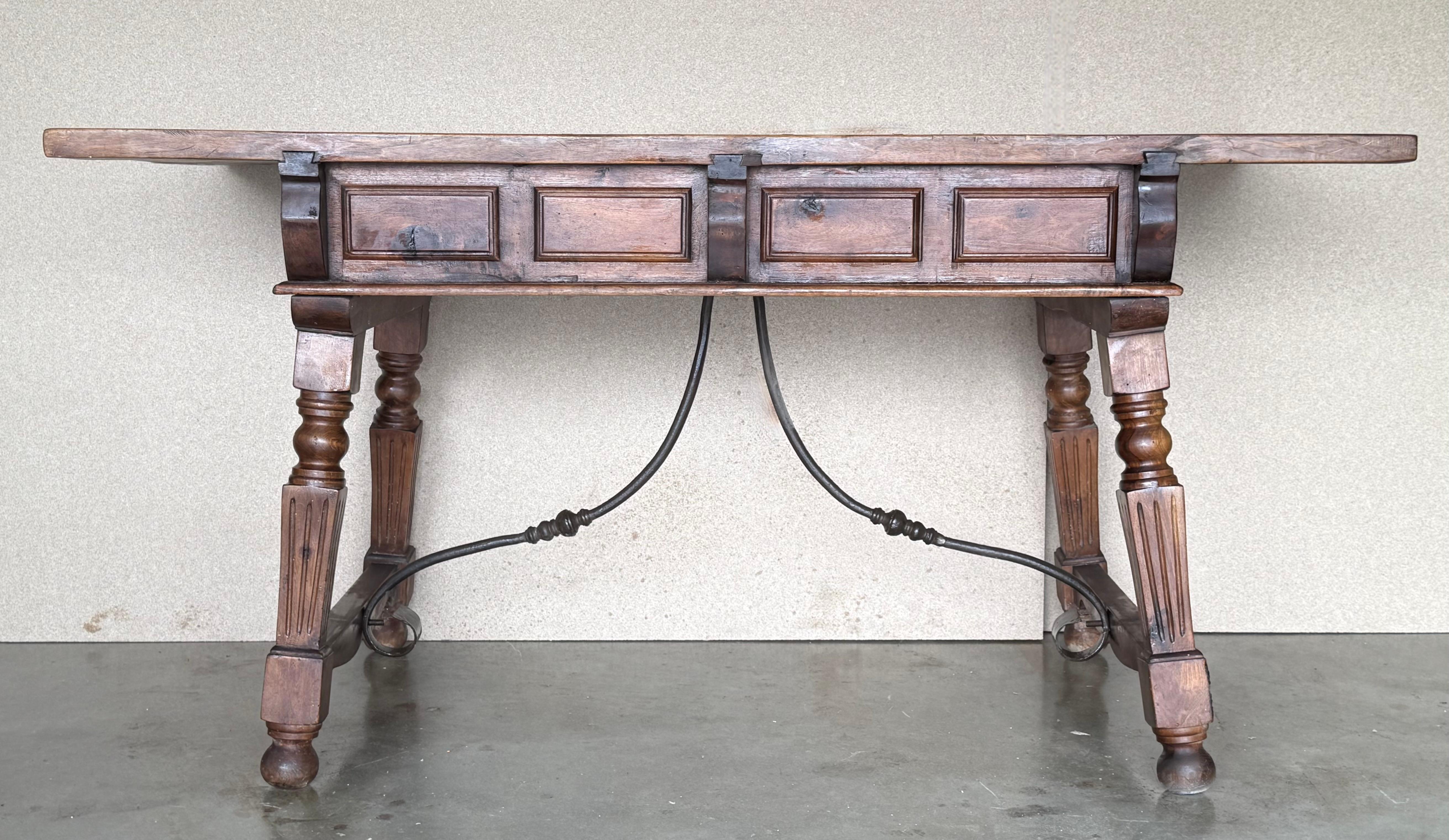 19th Century Solid Oak Baroque Fluted Legs Desk Writing Table or Console en vente 1