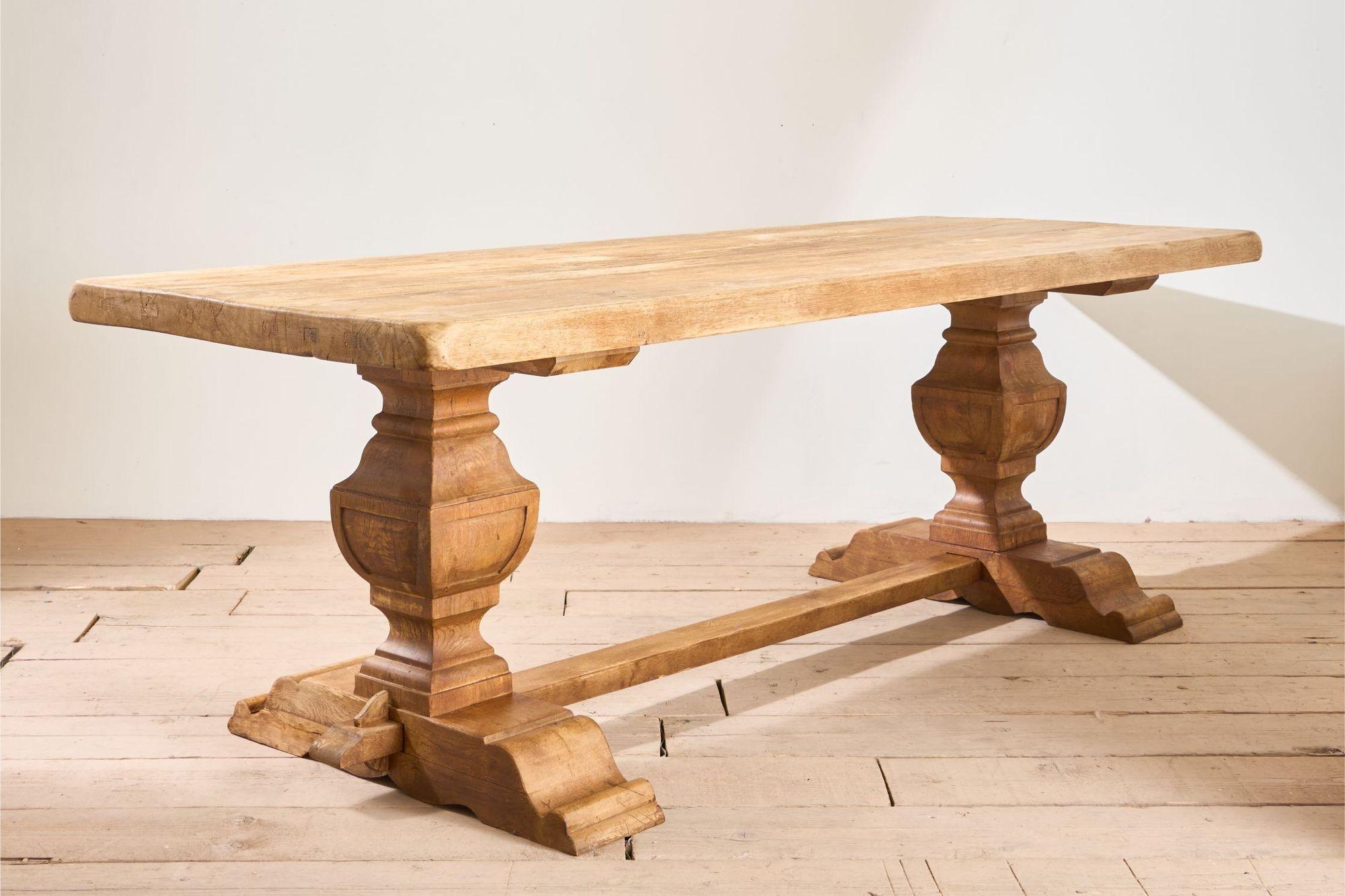19th century Solid oak dining table In Excellent Condition For Sale In Malton, GB